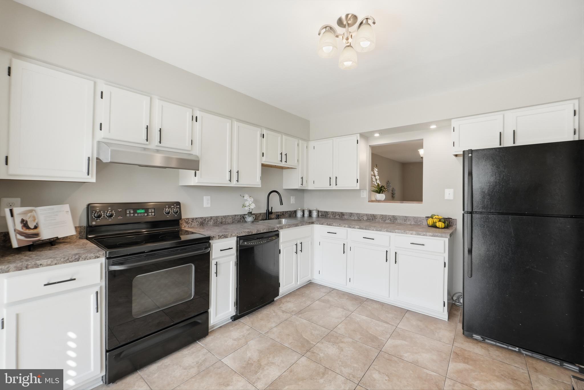 GREENBROOK VILLAGE - Residential