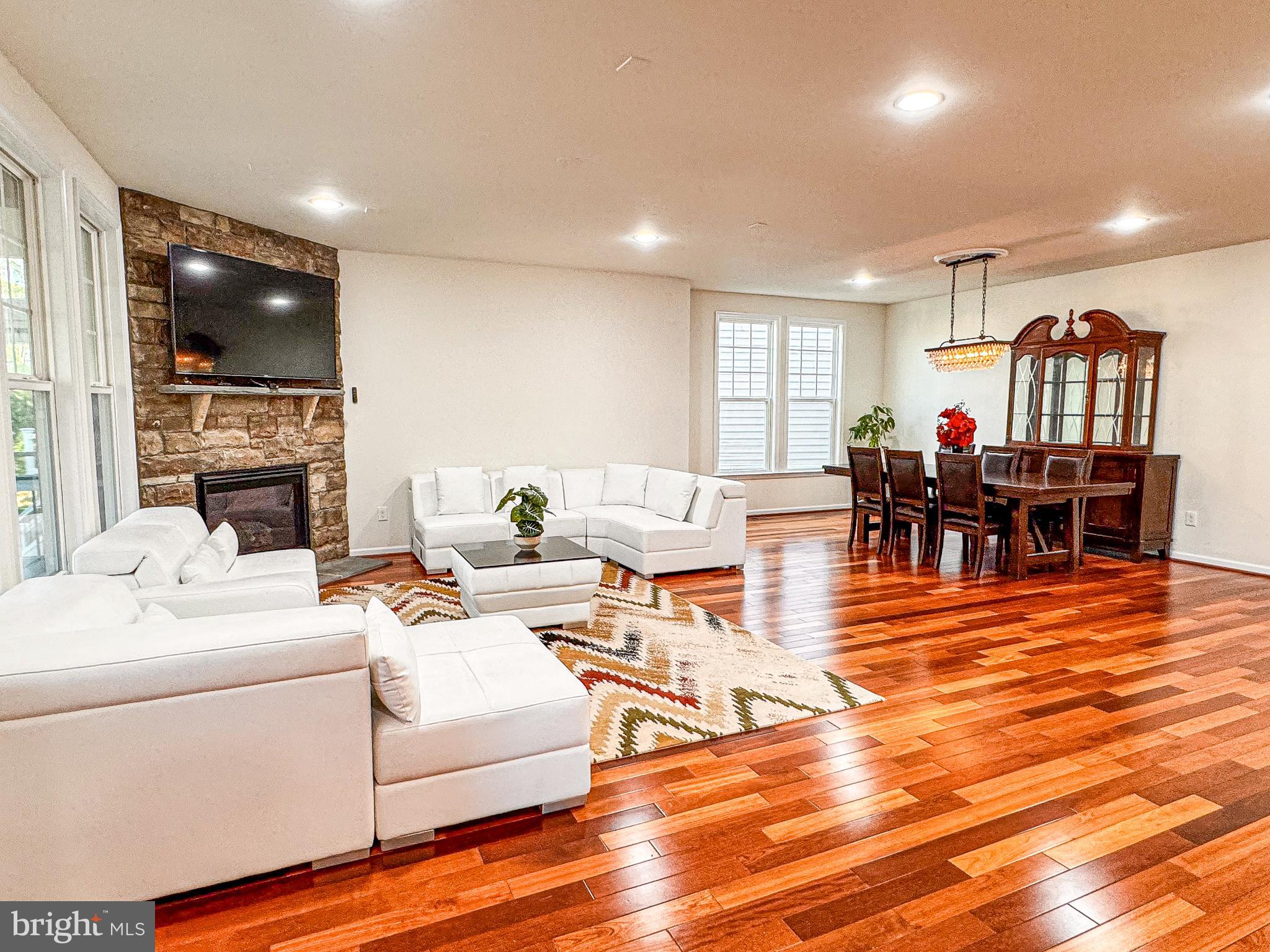 BRAMBLETON - Residential