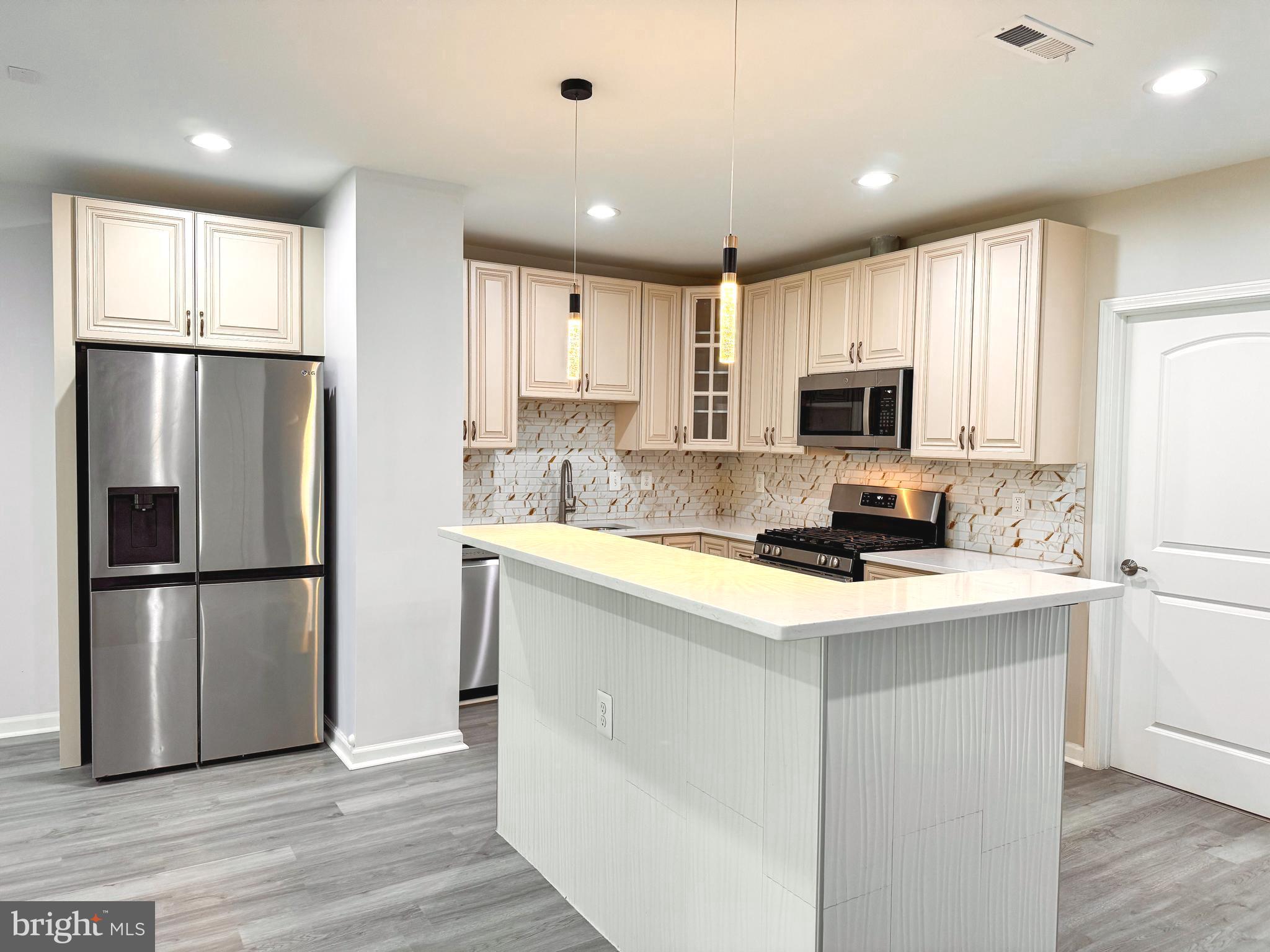 BRAMBLETON - Residential