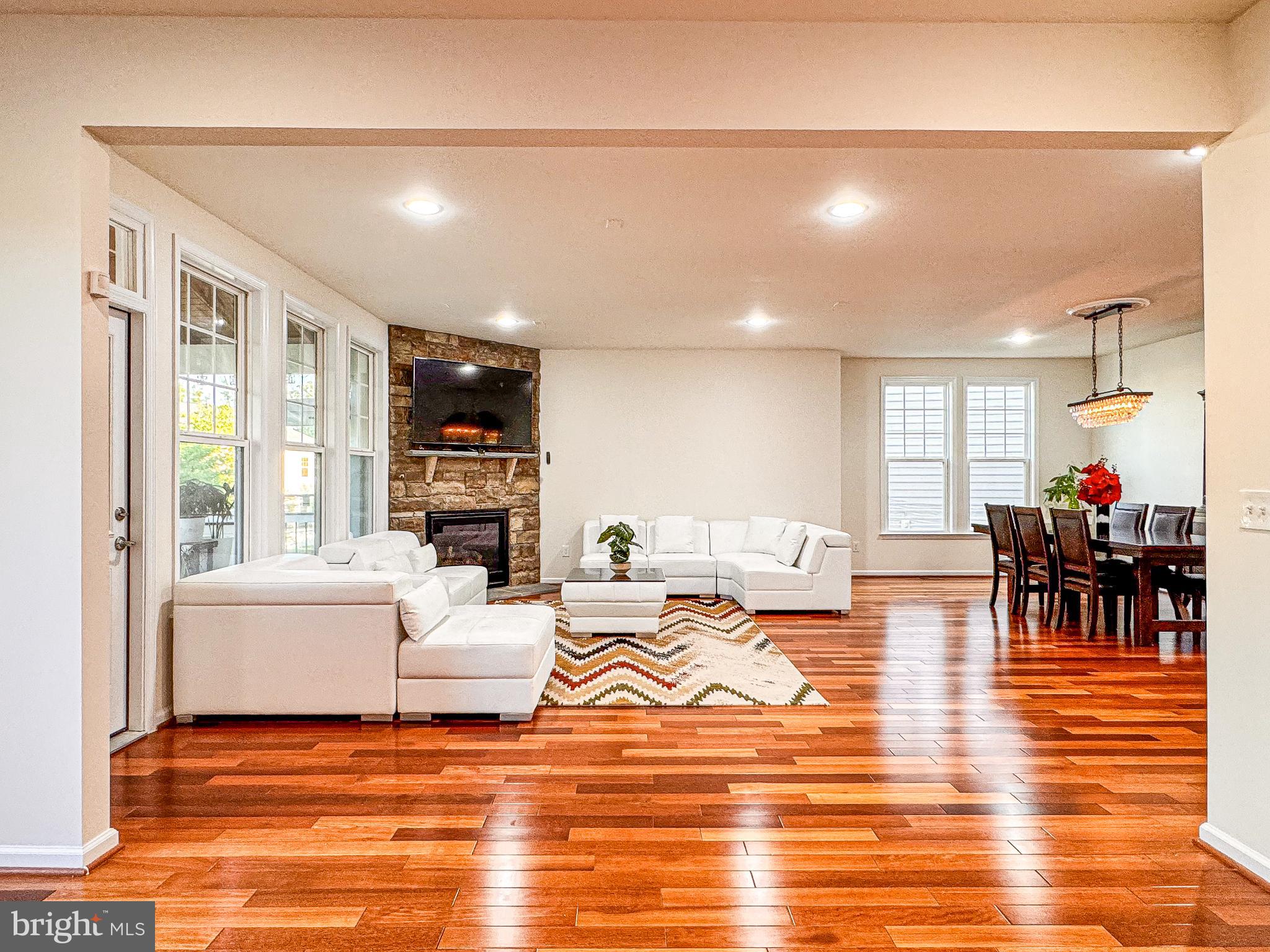 BRAMBLETON - Residential