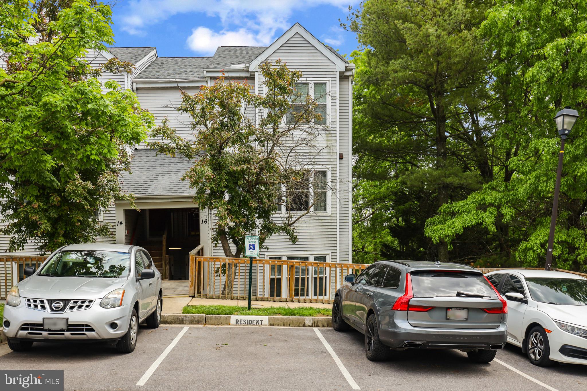 JUMP RIGHT INTO THE MOST CHARMING OF HOMES!  THIS THREE BEDROOM 2.5 BATH CONDO IS A SPACIOUS DELIGHT.  READY FOR A JULY 1 MOVE IN & PET FRIENDLY.  OWNER HAS GIVEN THE SPACE UPDATES GALORE.  ENJOY MODERN BATHROOMS, CLEAN INTERIOR AND STRONG APPLIANCES.  OPEN KITCHEN ALLOWS FOR SEPARATE DINING SPACE FOR PERFECT ENTERTAINING.  LARGE LIVING ROOM WITH BEDROOMS UPSTAIRS IS UNIQUE FOR THIS PRICE!  SPRAWL OUT TO A LOVELY LIVING ROOM W/ FIREPLACE OVERLOOKING PERFECT VIEWS OF PRESERVE SPACE.