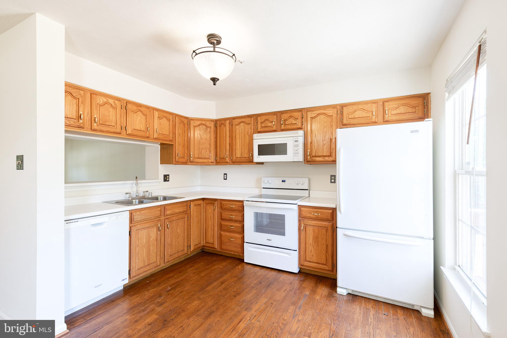 BROADVIEW - Residential Lease