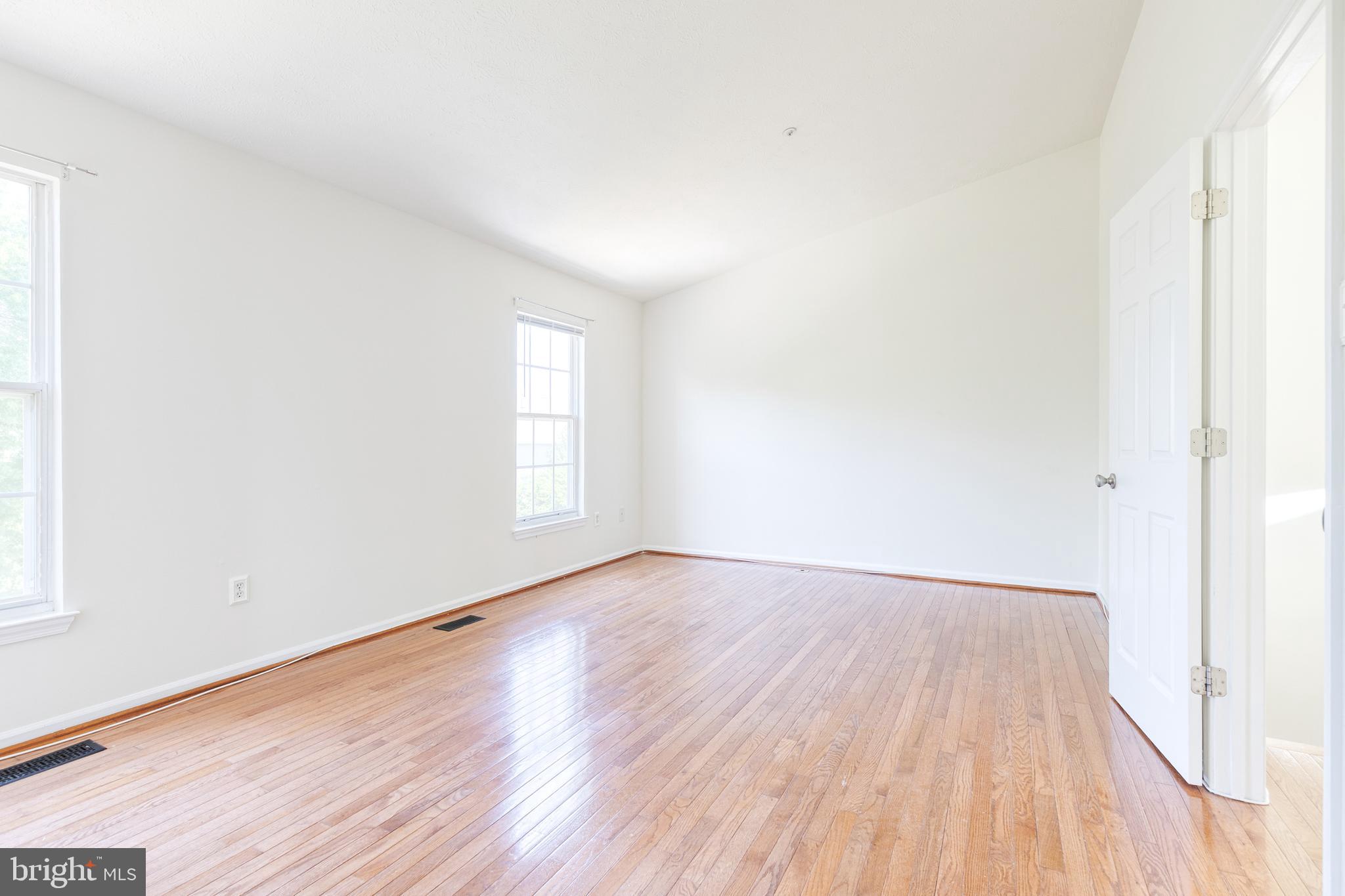 BROADVIEW - Residential Lease