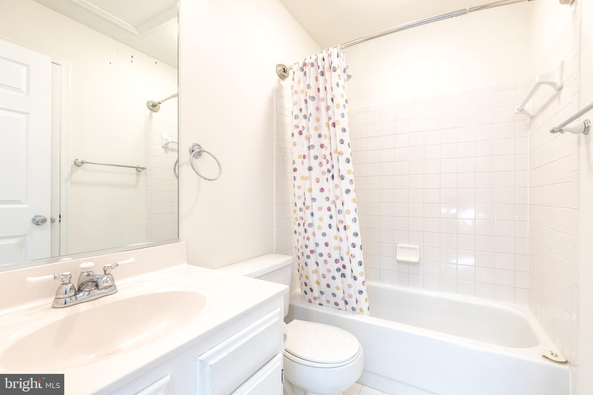 BROADVIEW - Residential Lease