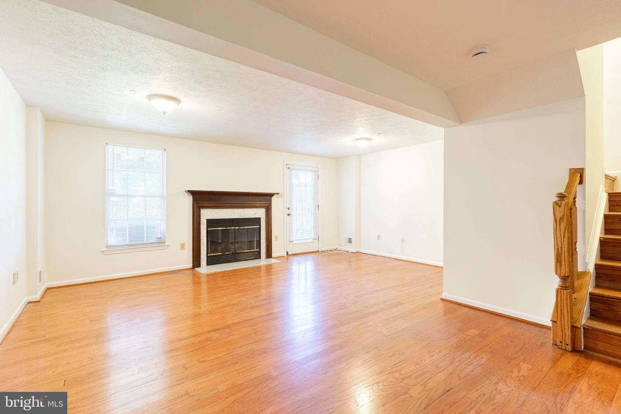 BROADVIEW - Residential Lease