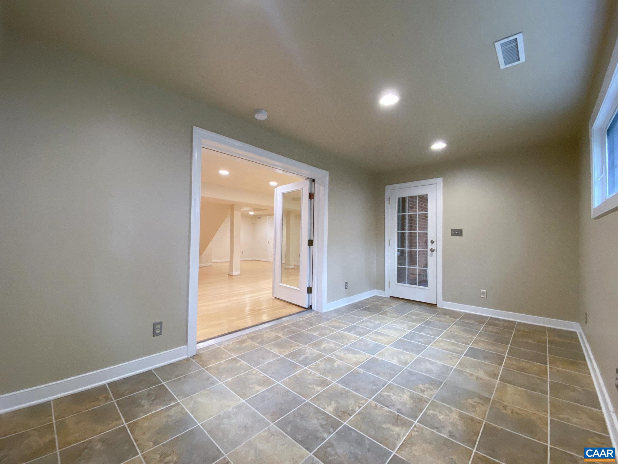 WINDSOR ESTATES - Residential