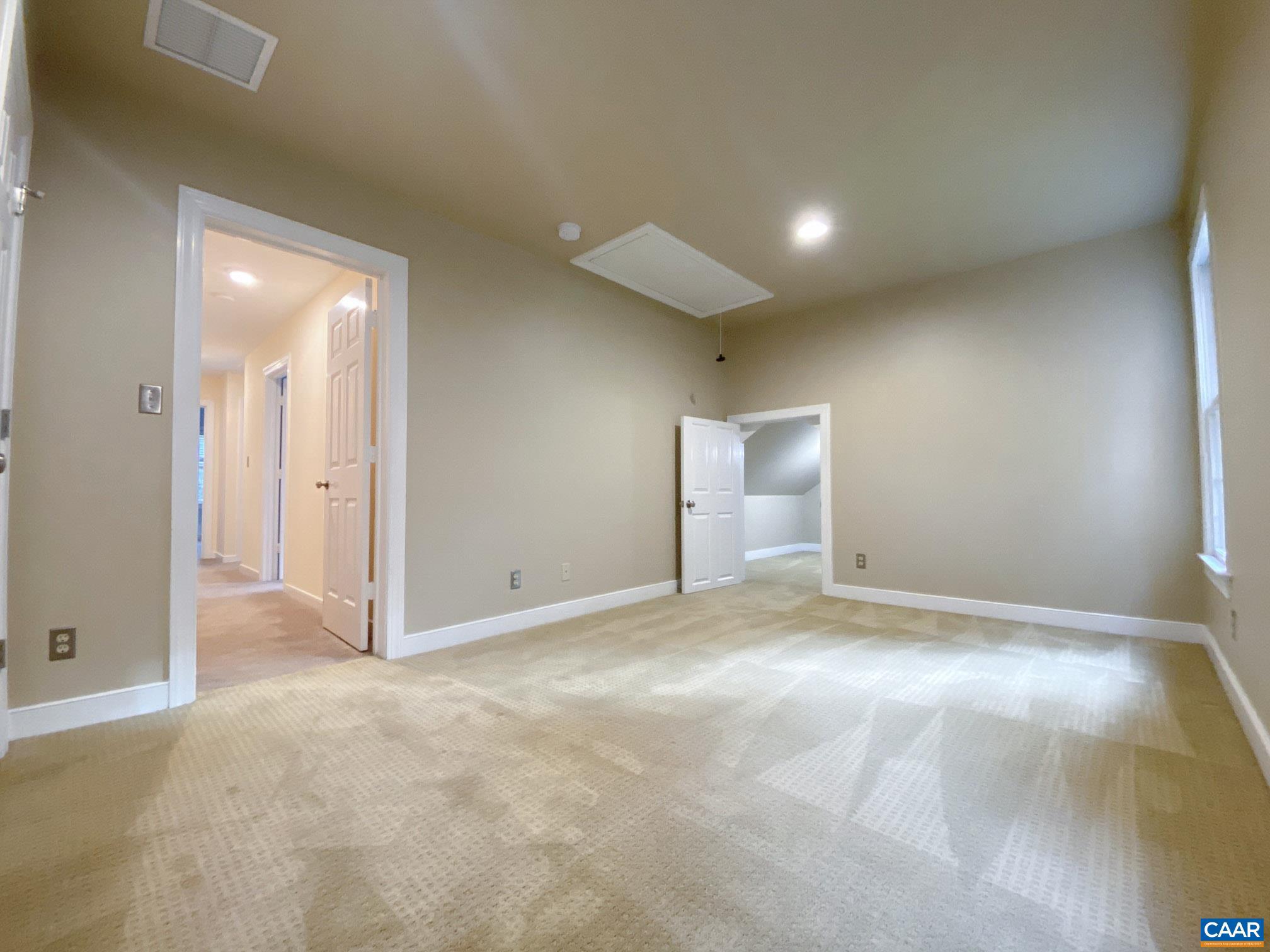 WINDSOR ESTATES - Residential