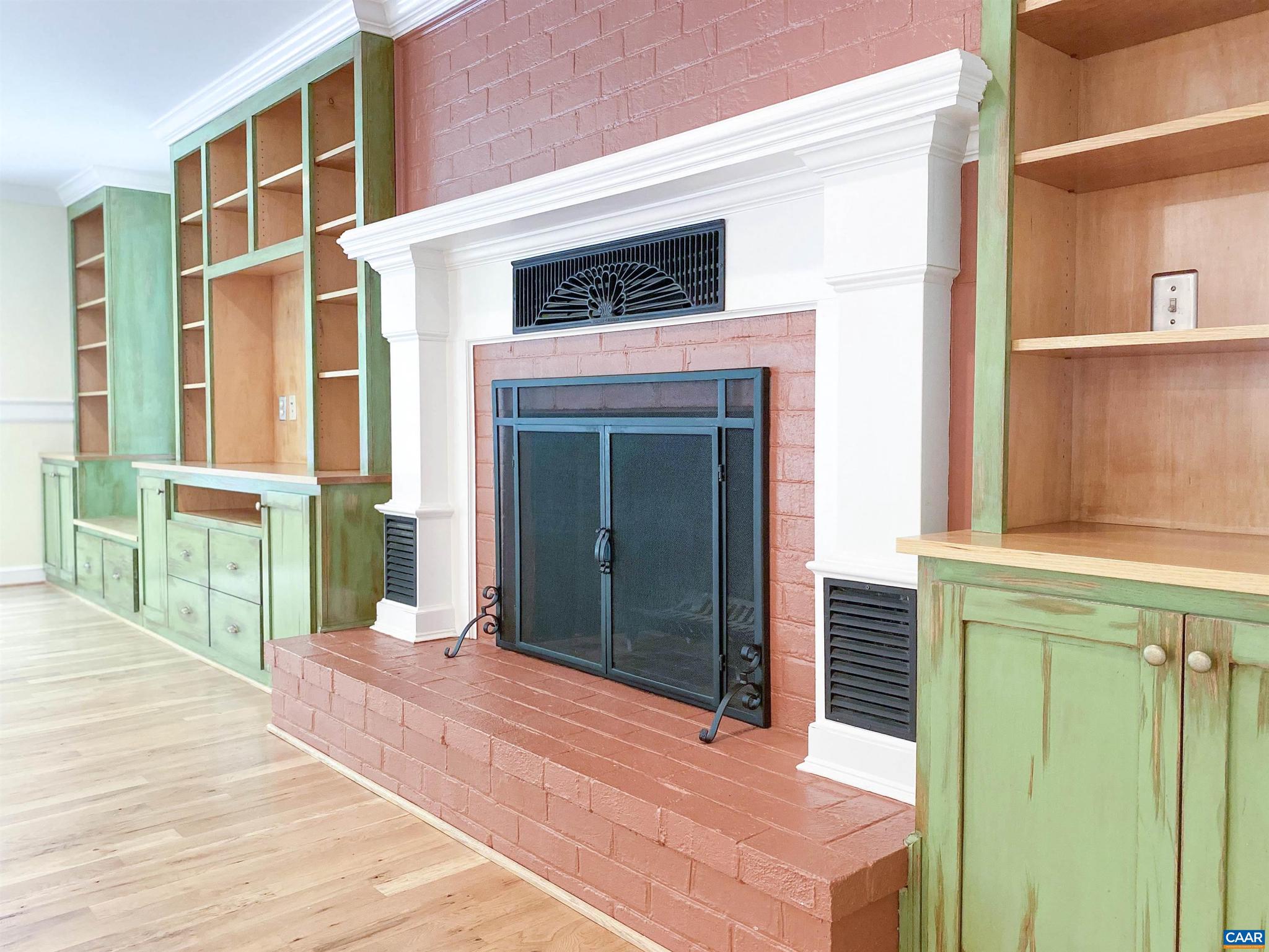 WINDSOR ESTATES - Residential