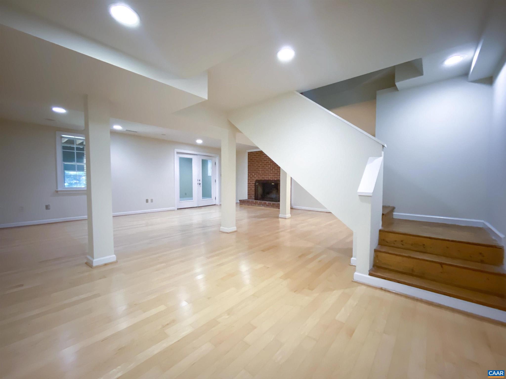 WINDSOR ESTATES - Residential