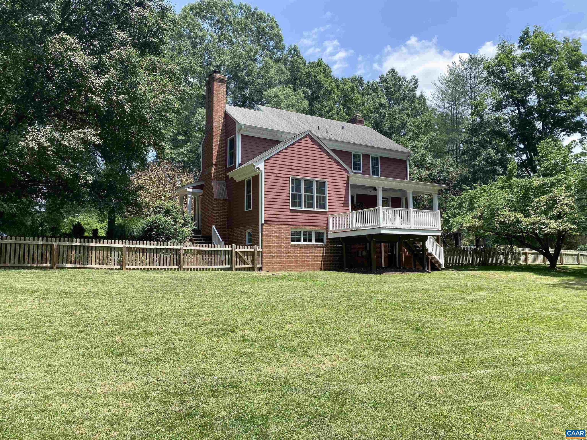 WINDSOR ESTATES - Residential
