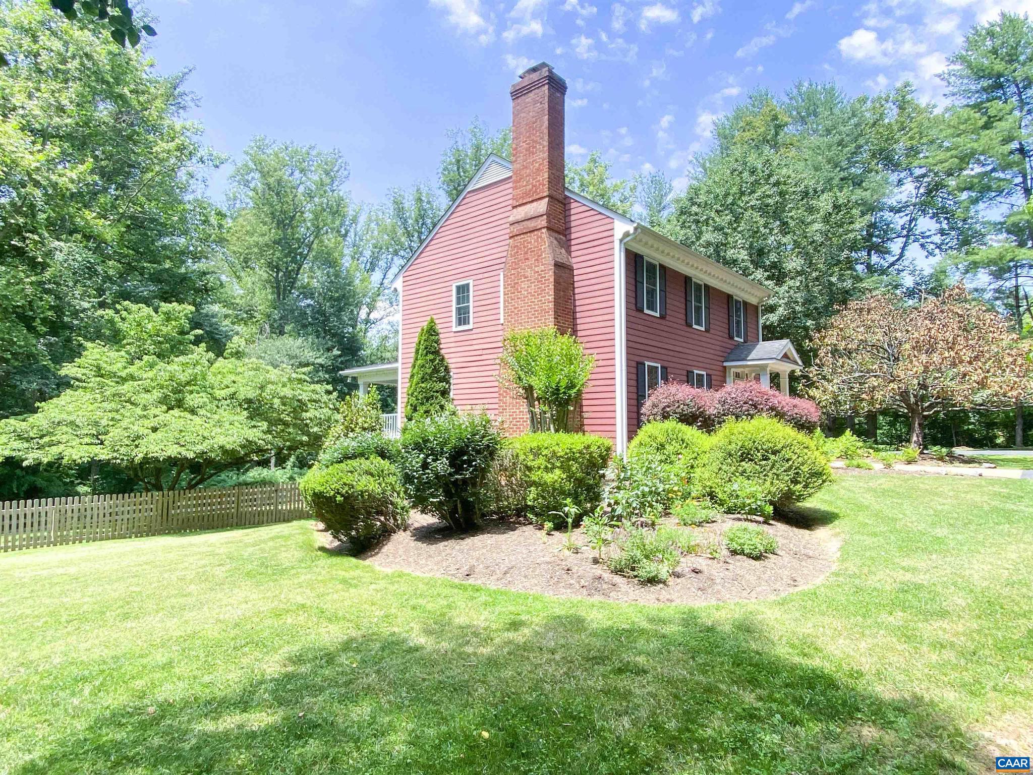 WINDSOR ESTATES - Residential