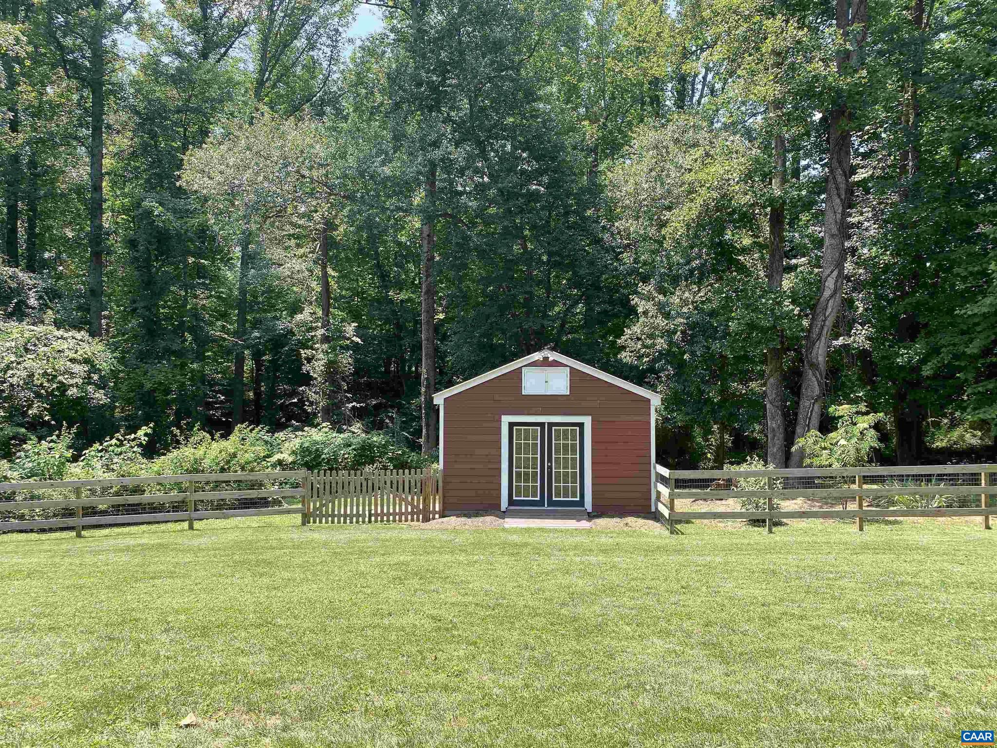 WINDSOR ESTATES - Residential