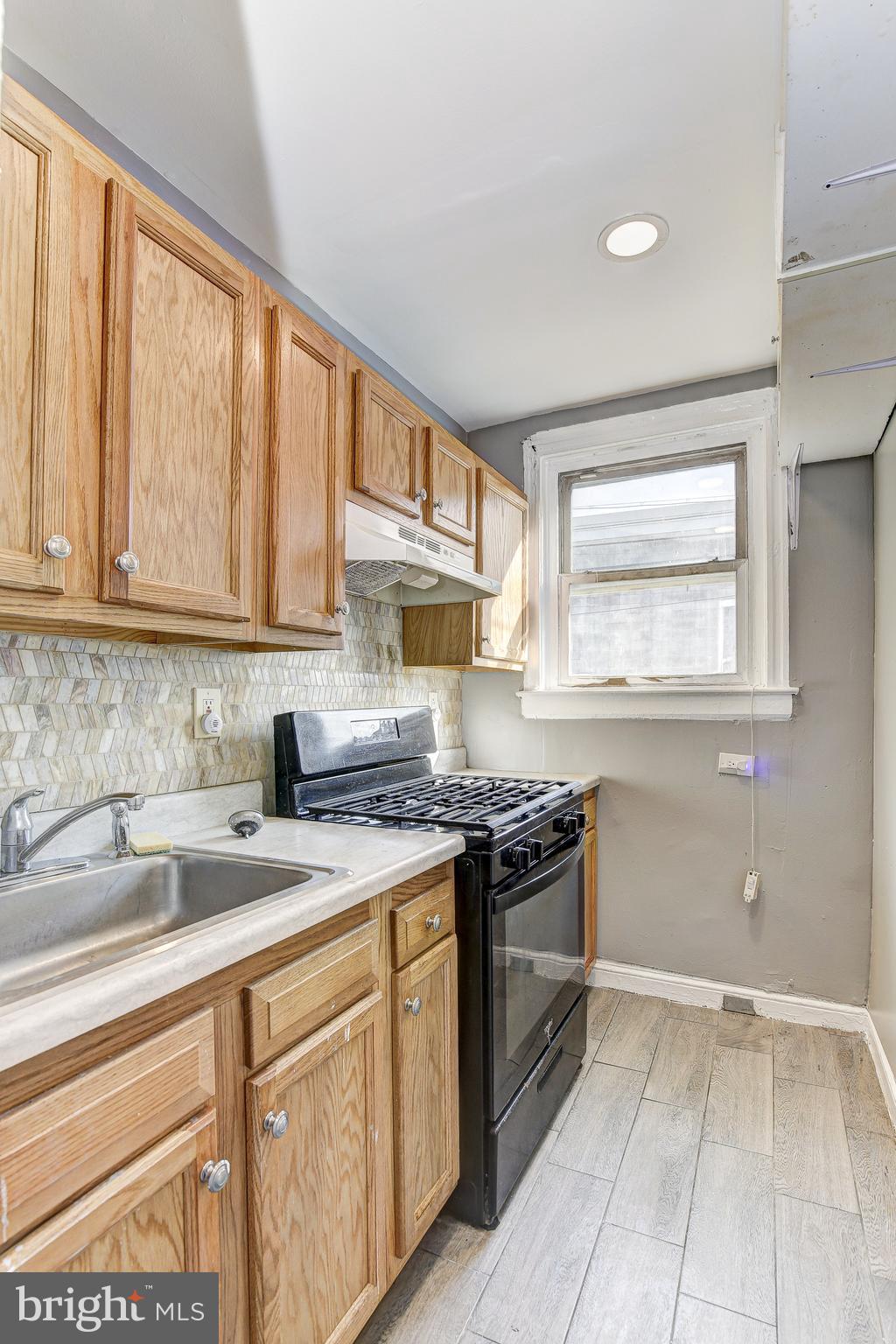 EAST BALTIMORE MIDWAY - Residential