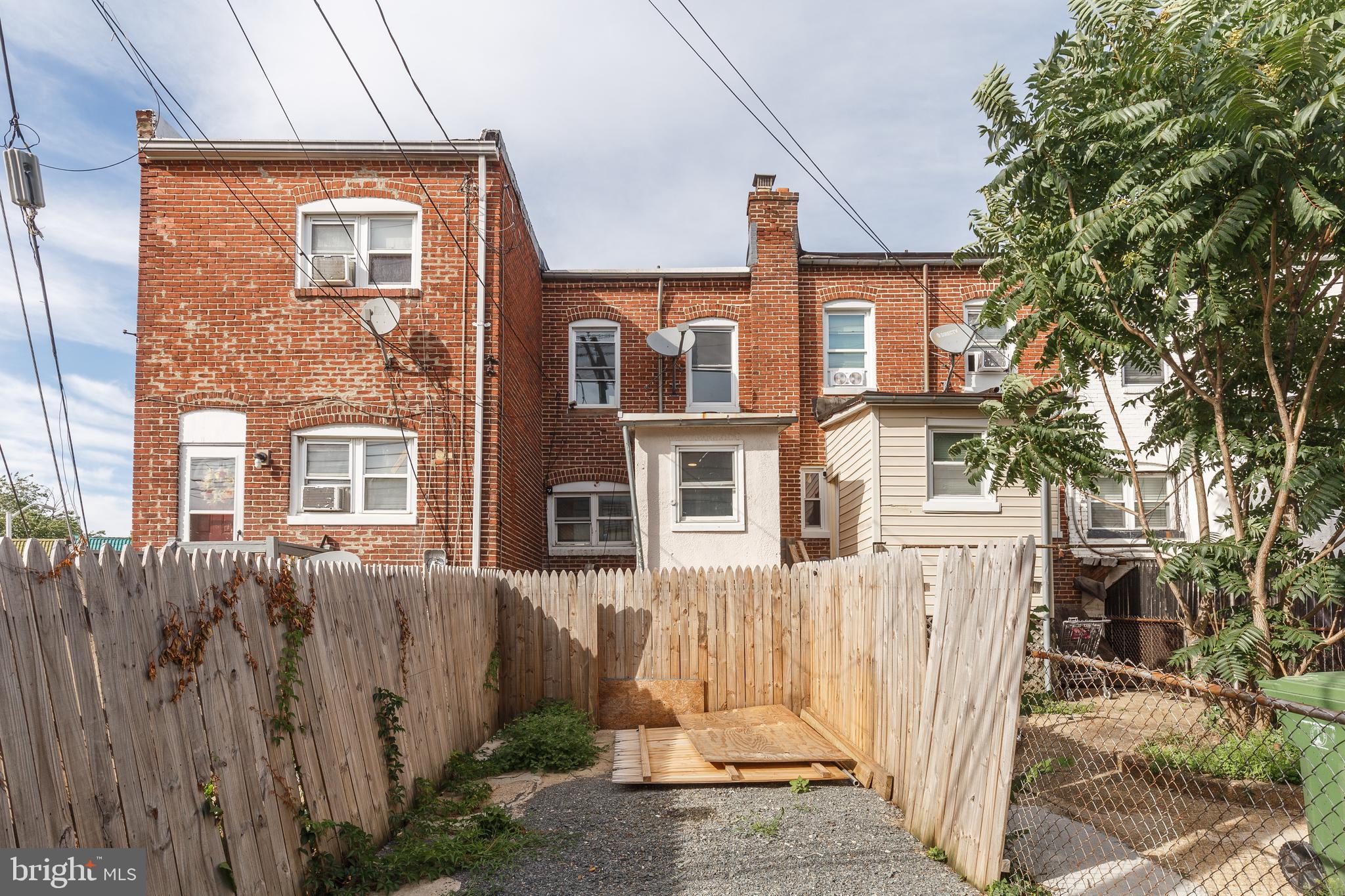 EAST BALTIMORE MIDWAY - Residential