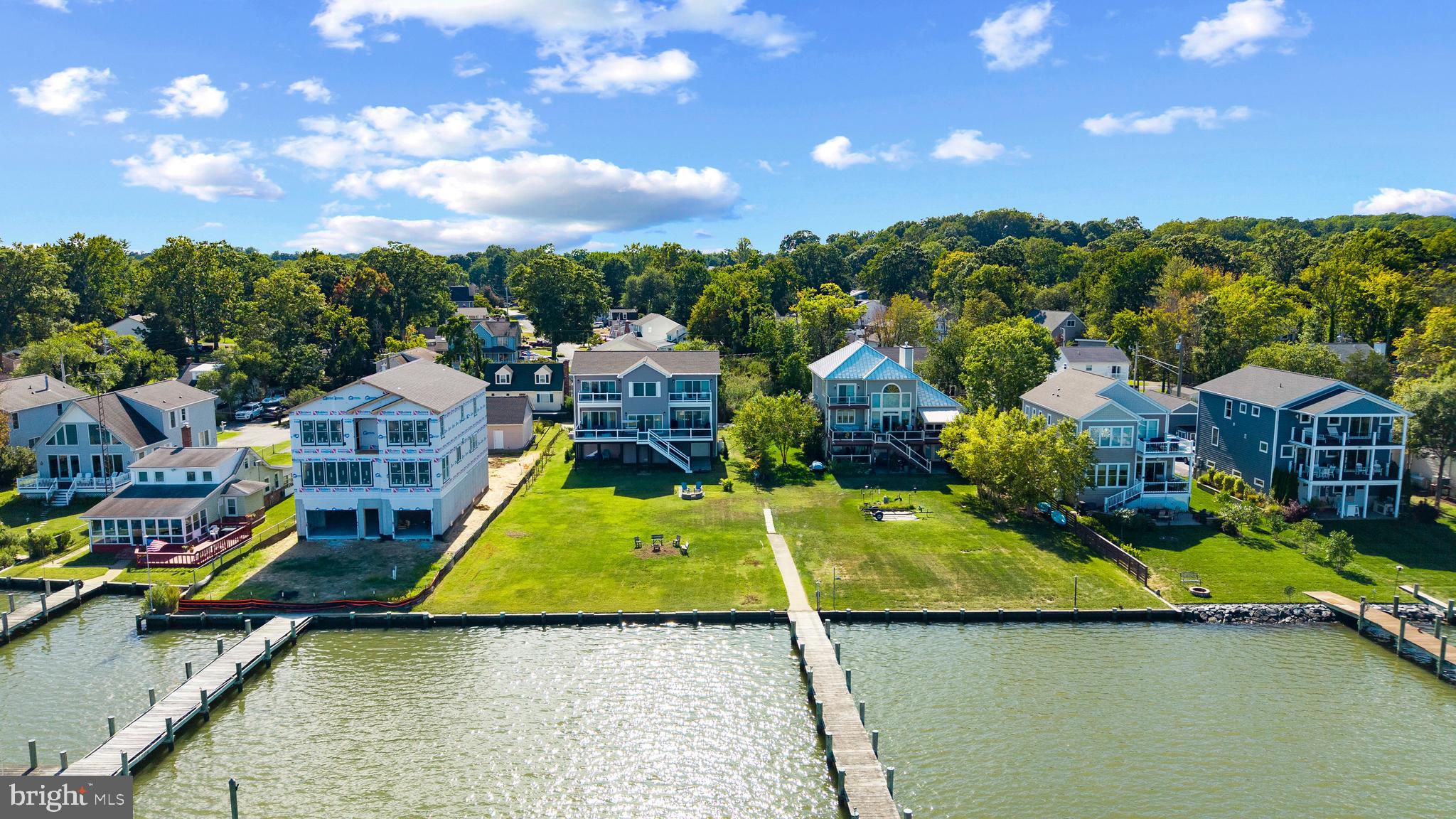 SELBY ON THE BAY - Residential