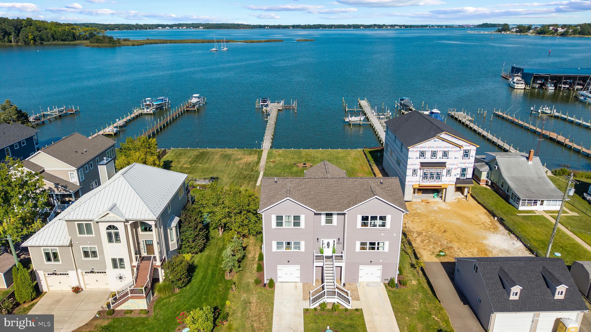 SELBY ON THE BAY - Residential