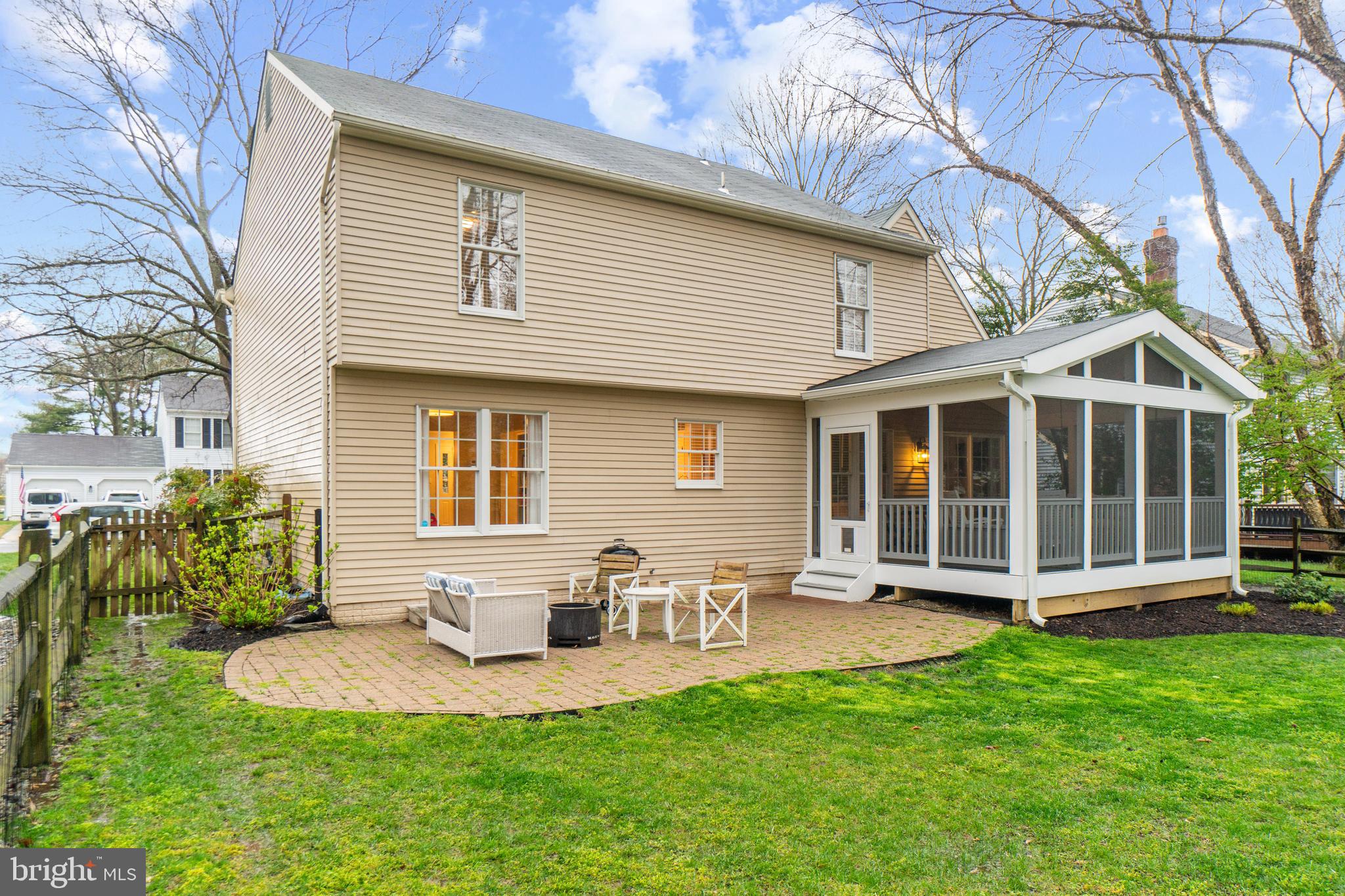 HUNT MEADOW - Residential