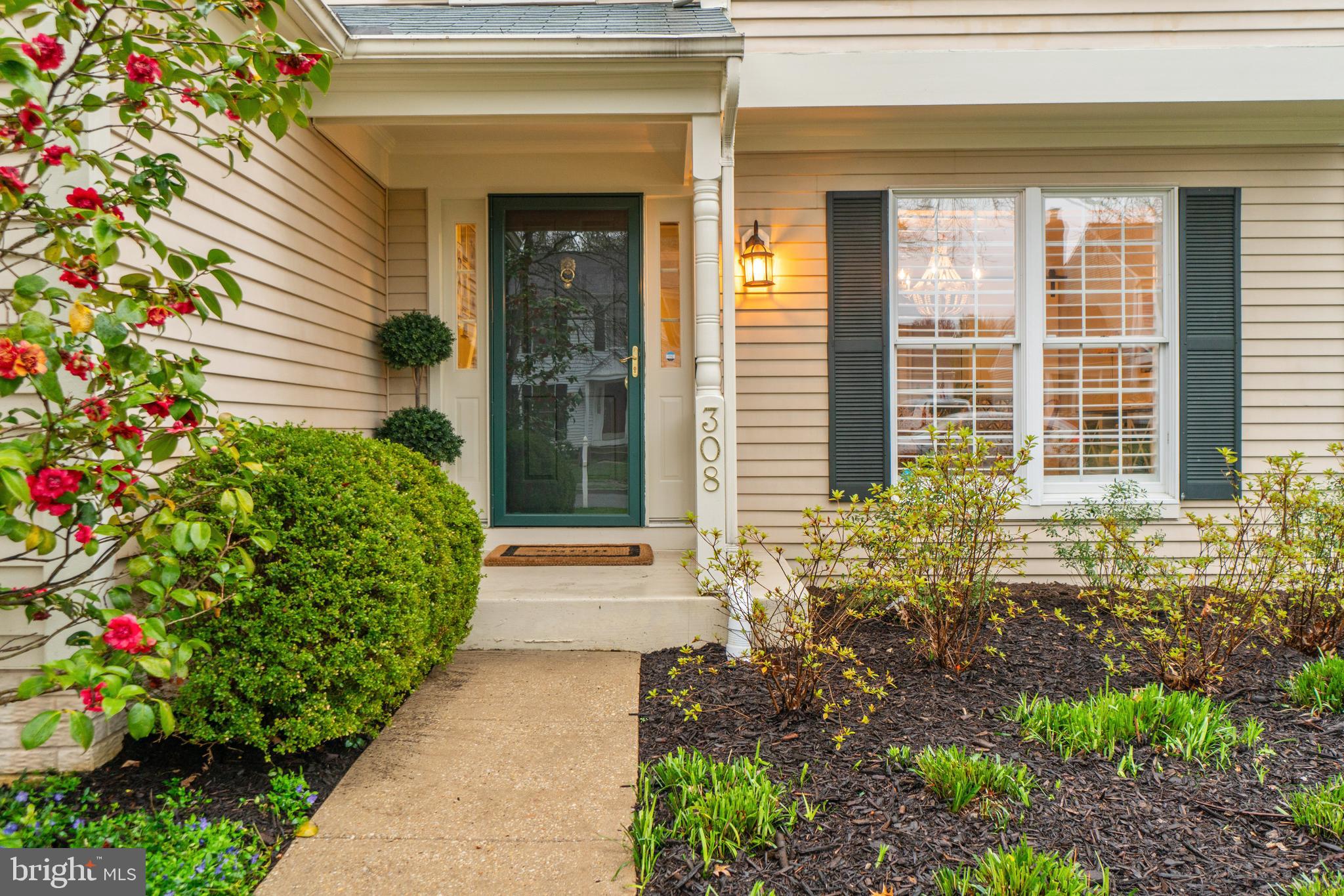 HUNT MEADOW - Residential