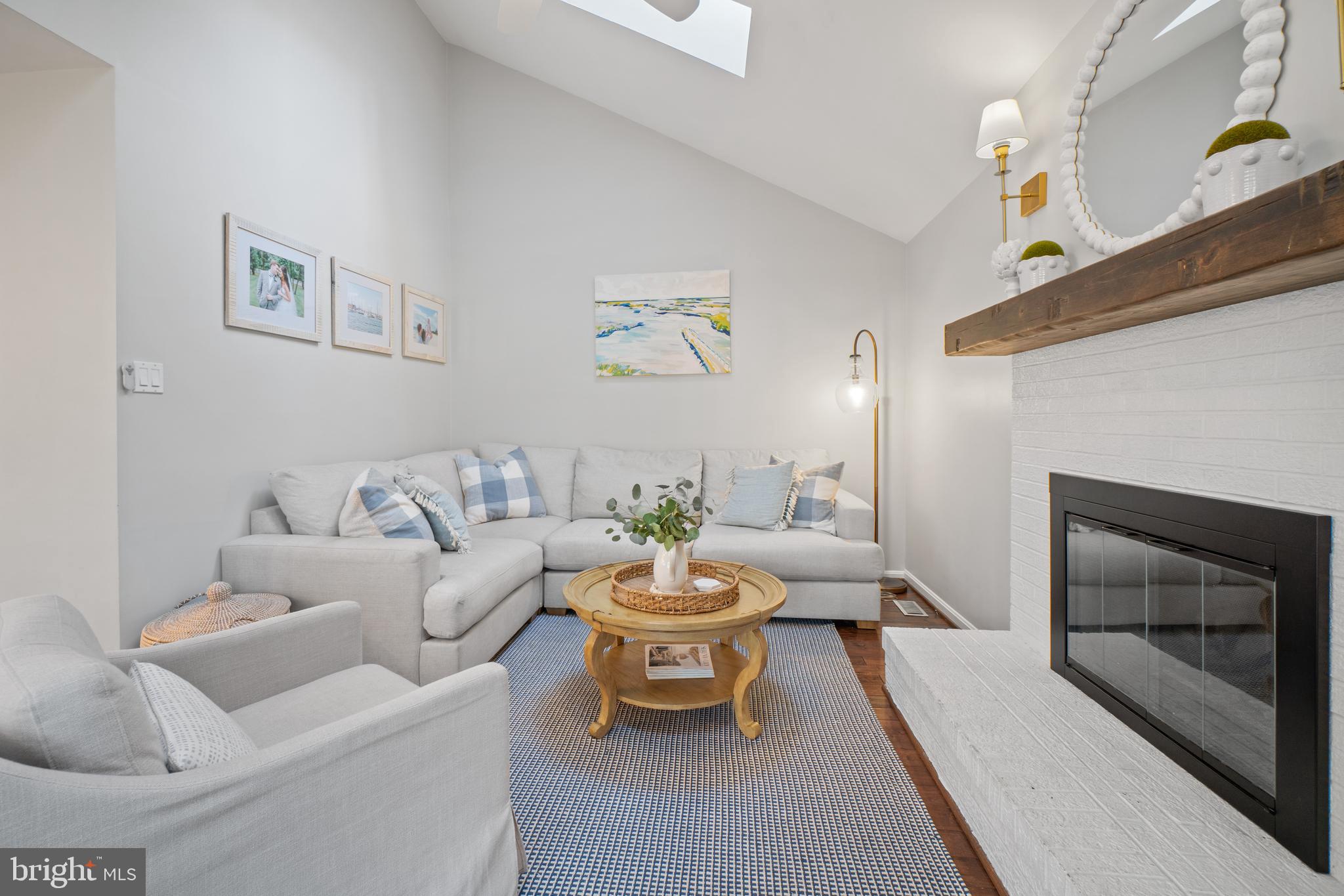 HUNT MEADOW - Residential