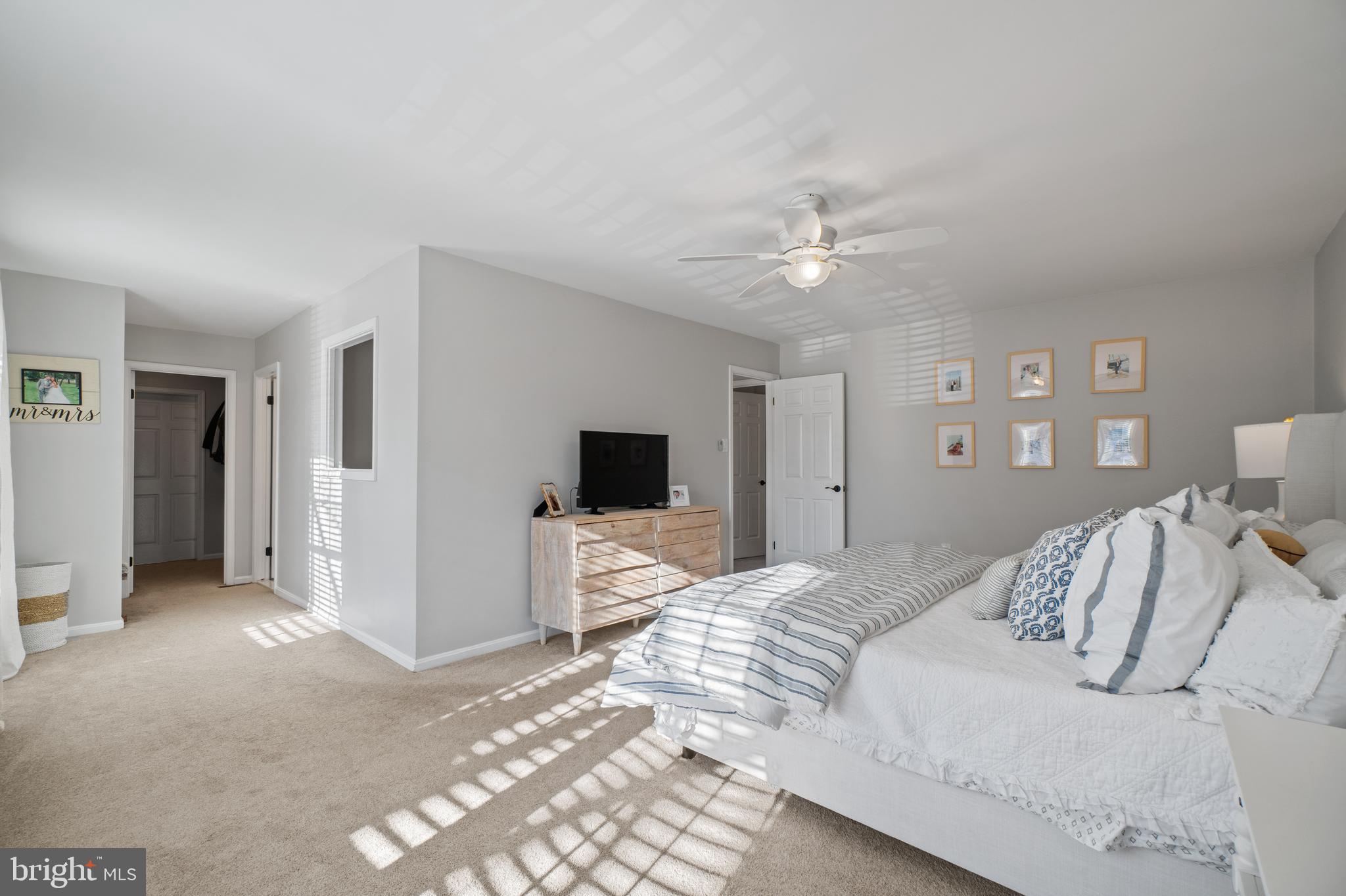 HUNT MEADOW - Residential