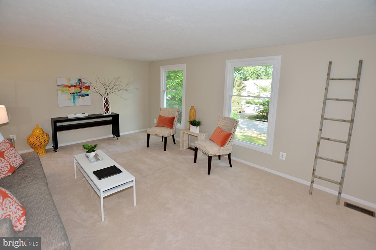 COUNTRY CLUB/LAKE MONTCLAIR - Residential
