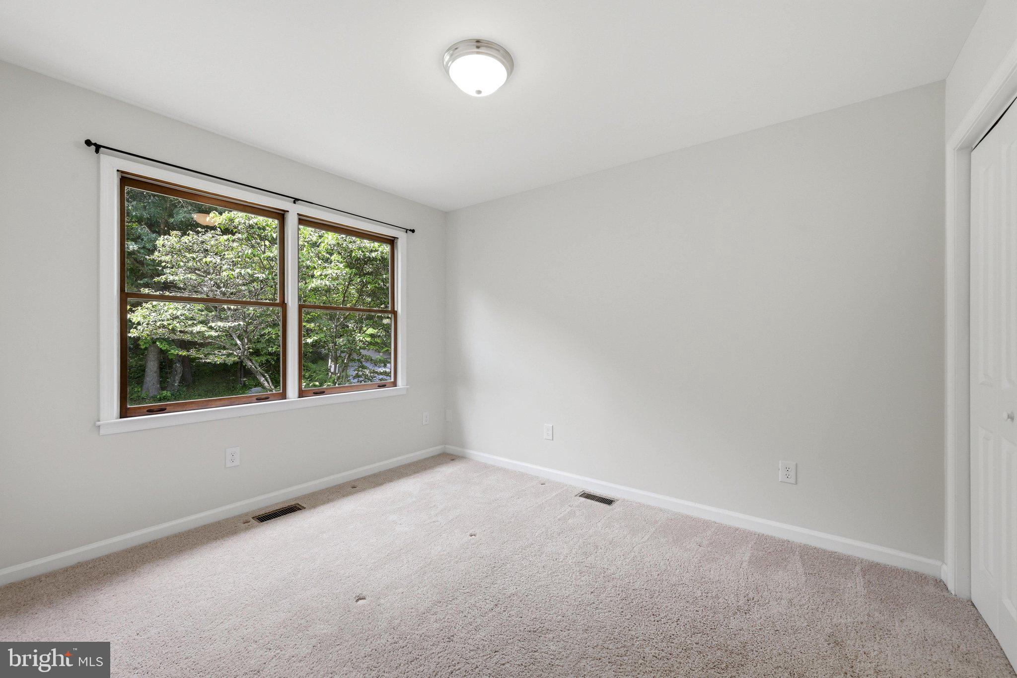 SKYLAND ESTATES - Residential