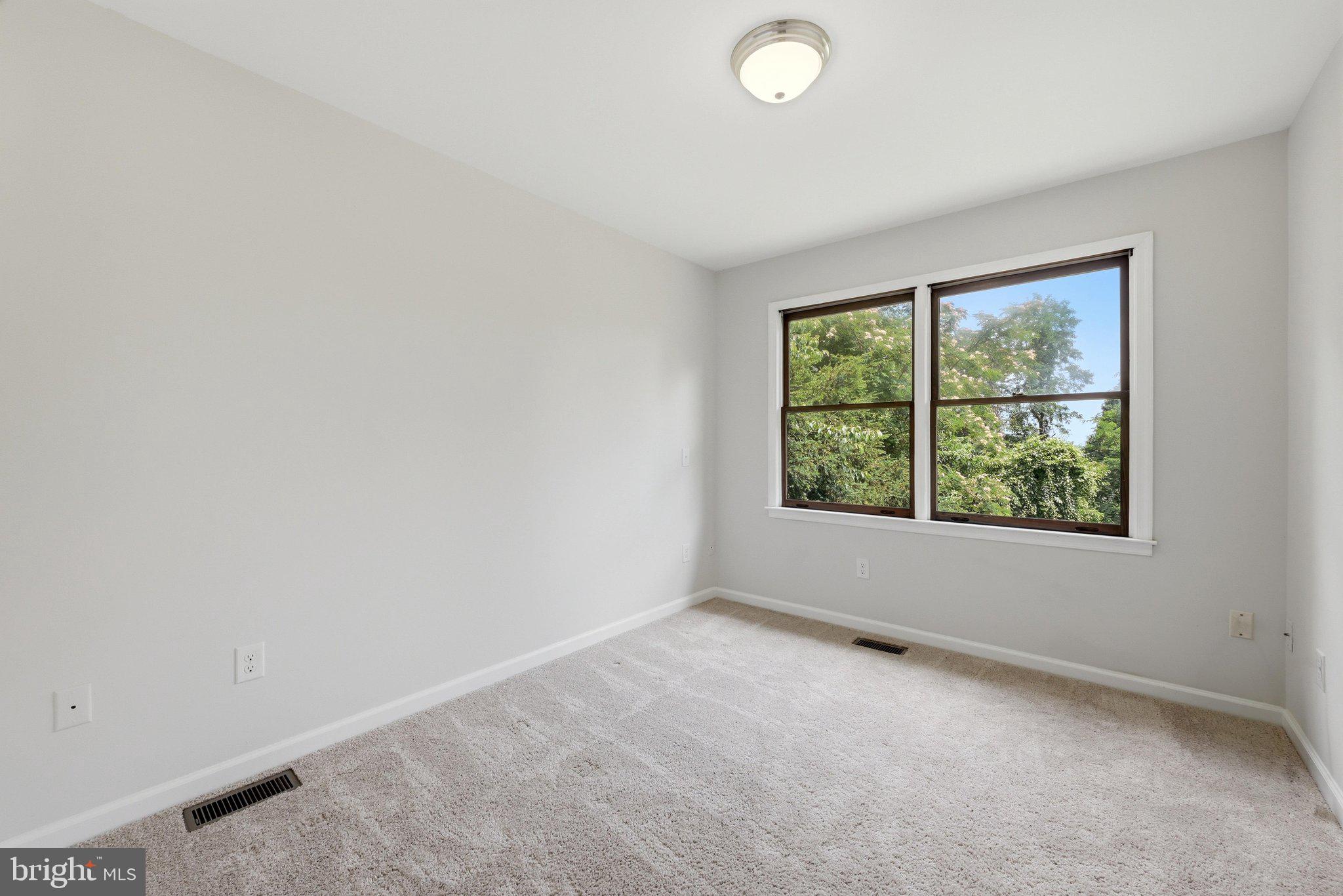 SKYLAND ESTATES - Residential