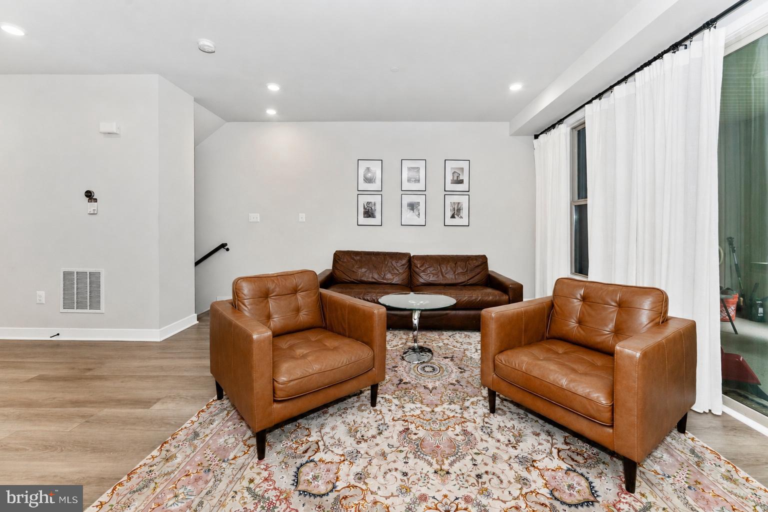 LAKE LINGANORE OAKDALE - Residential