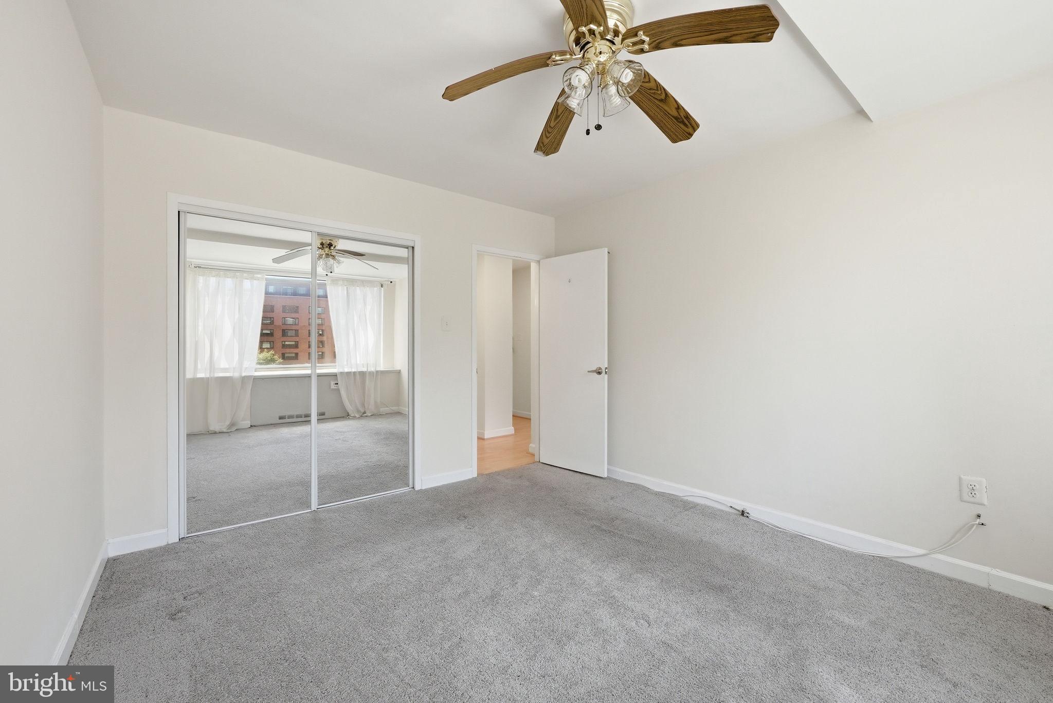 RIVER PLACE WEST - Residential