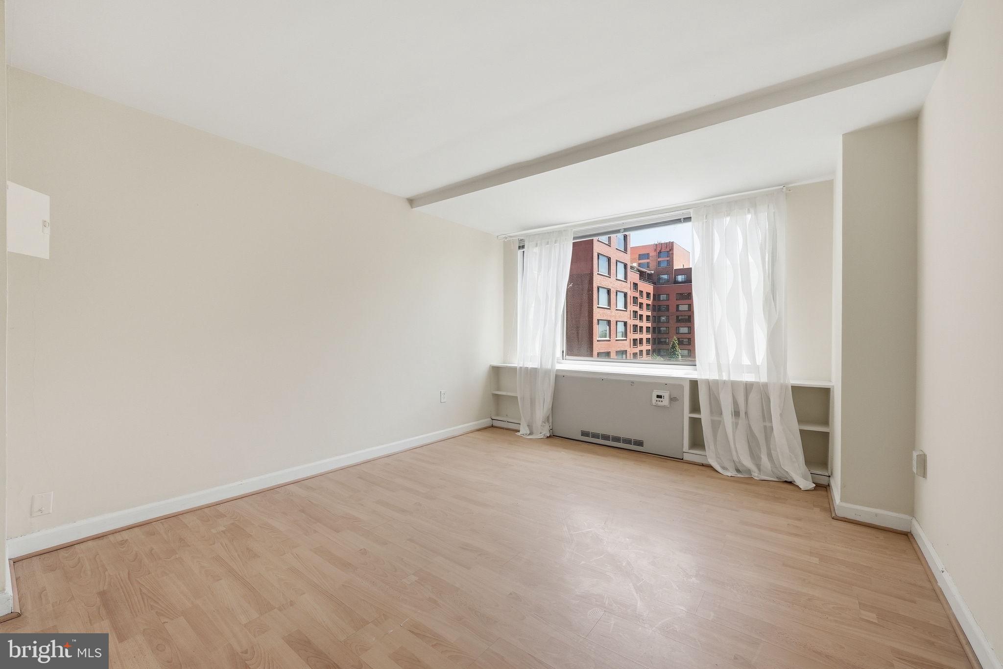 RIVER PLACE WEST - Residential