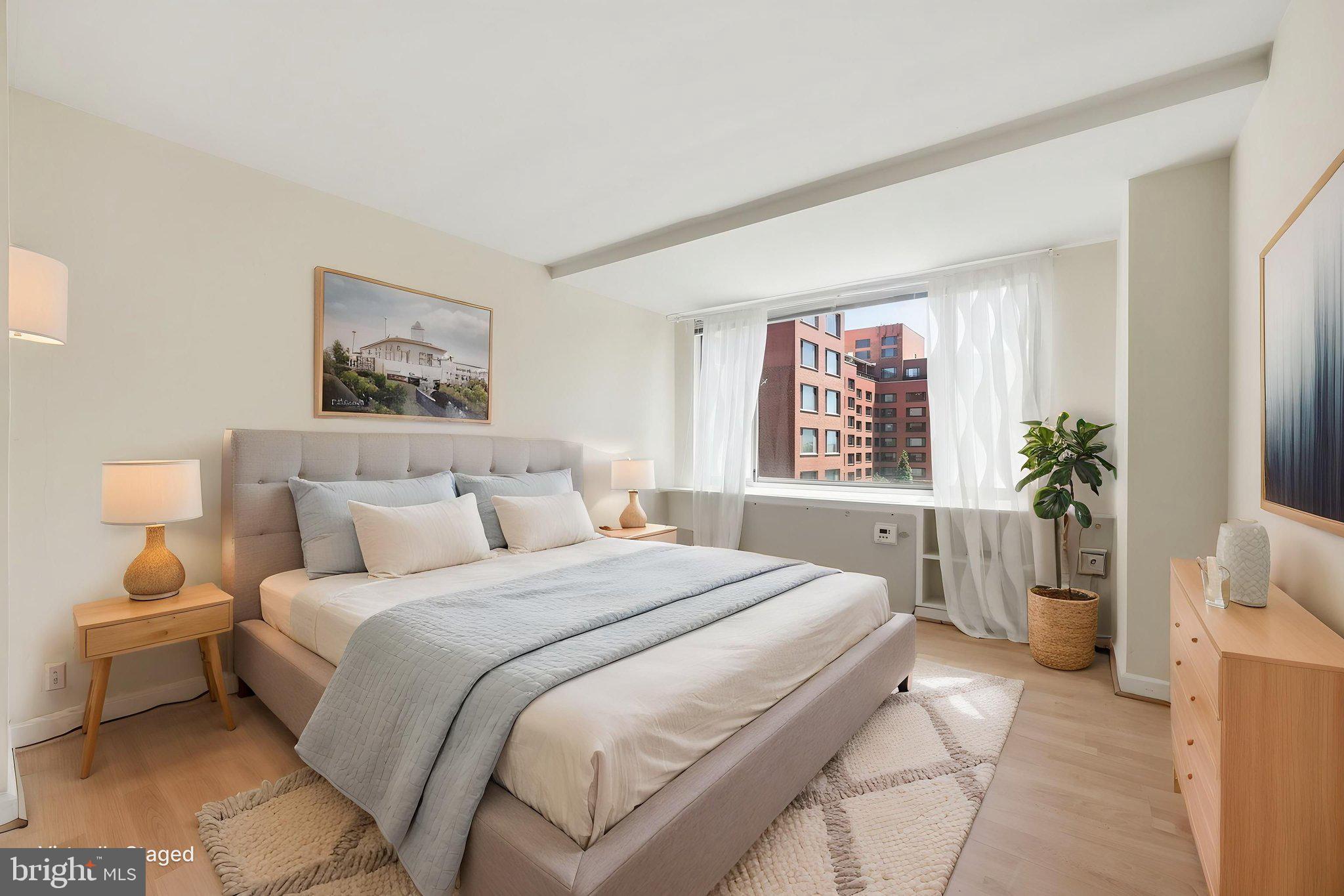 RIVER PLACE WEST - Residential