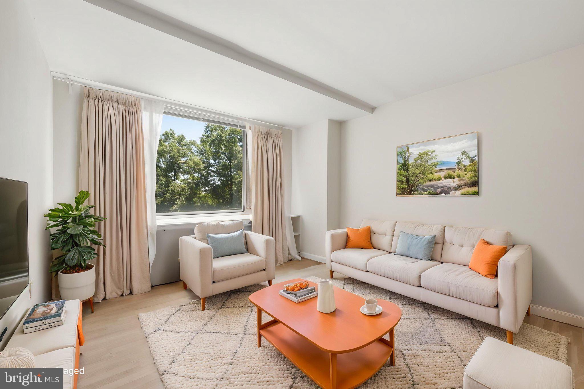 RIVER PLACE WEST - Residential