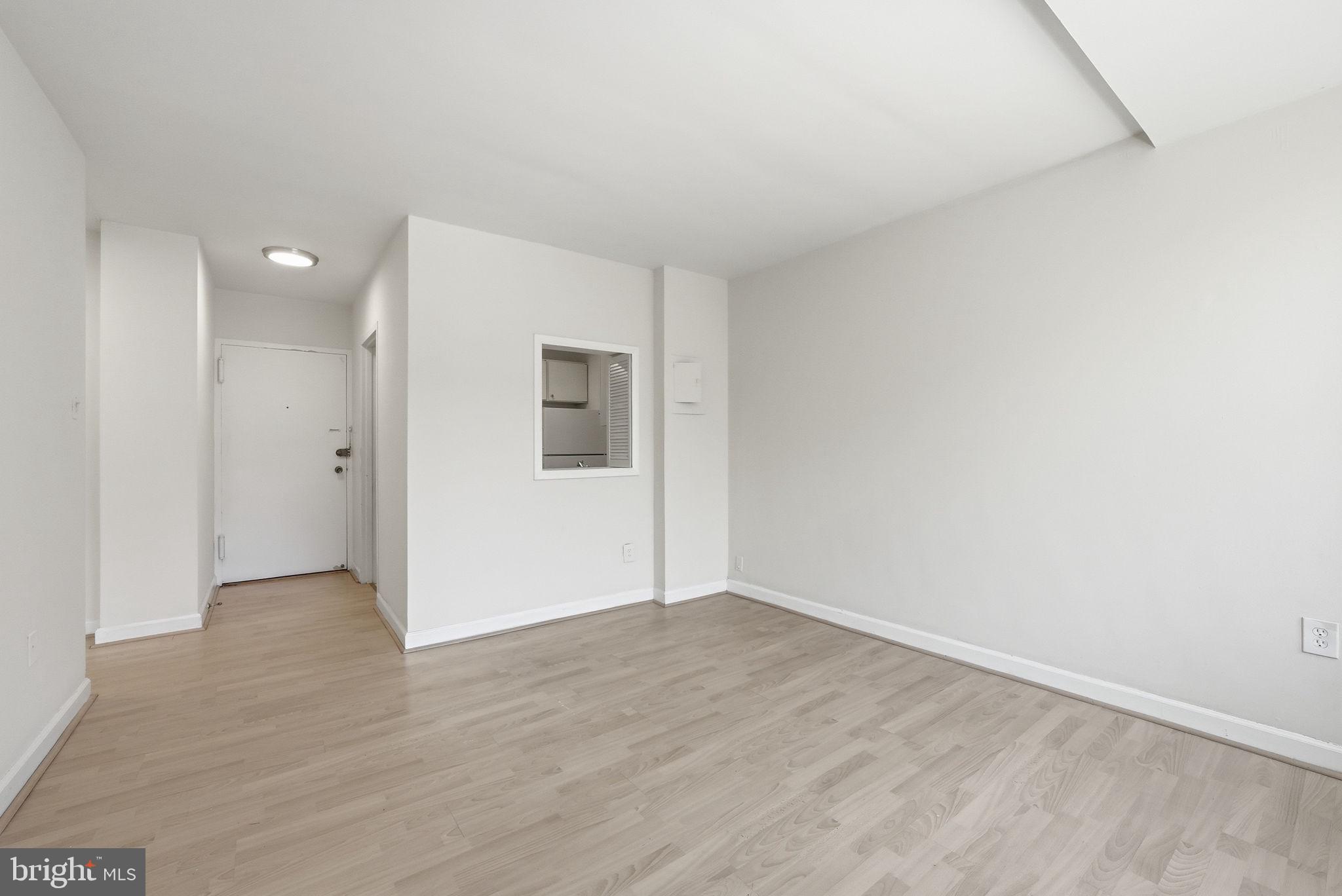 RIVER PLACE WEST - Residential
