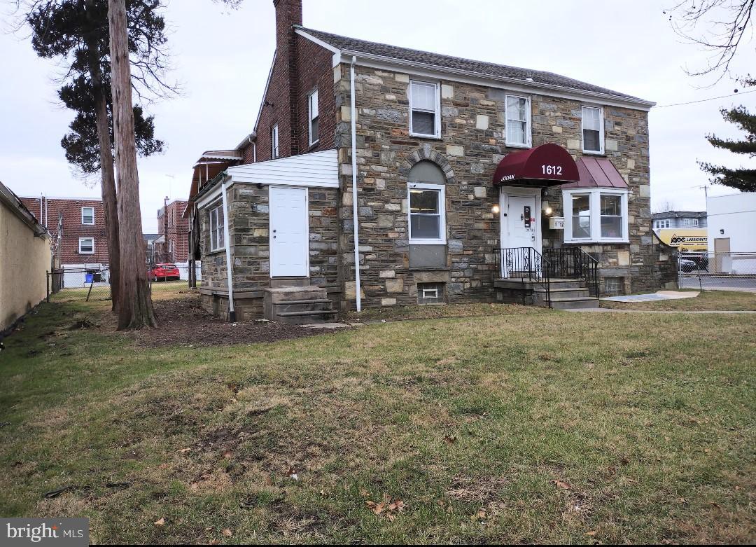 CASTOR GARDENS - Commercial Sale