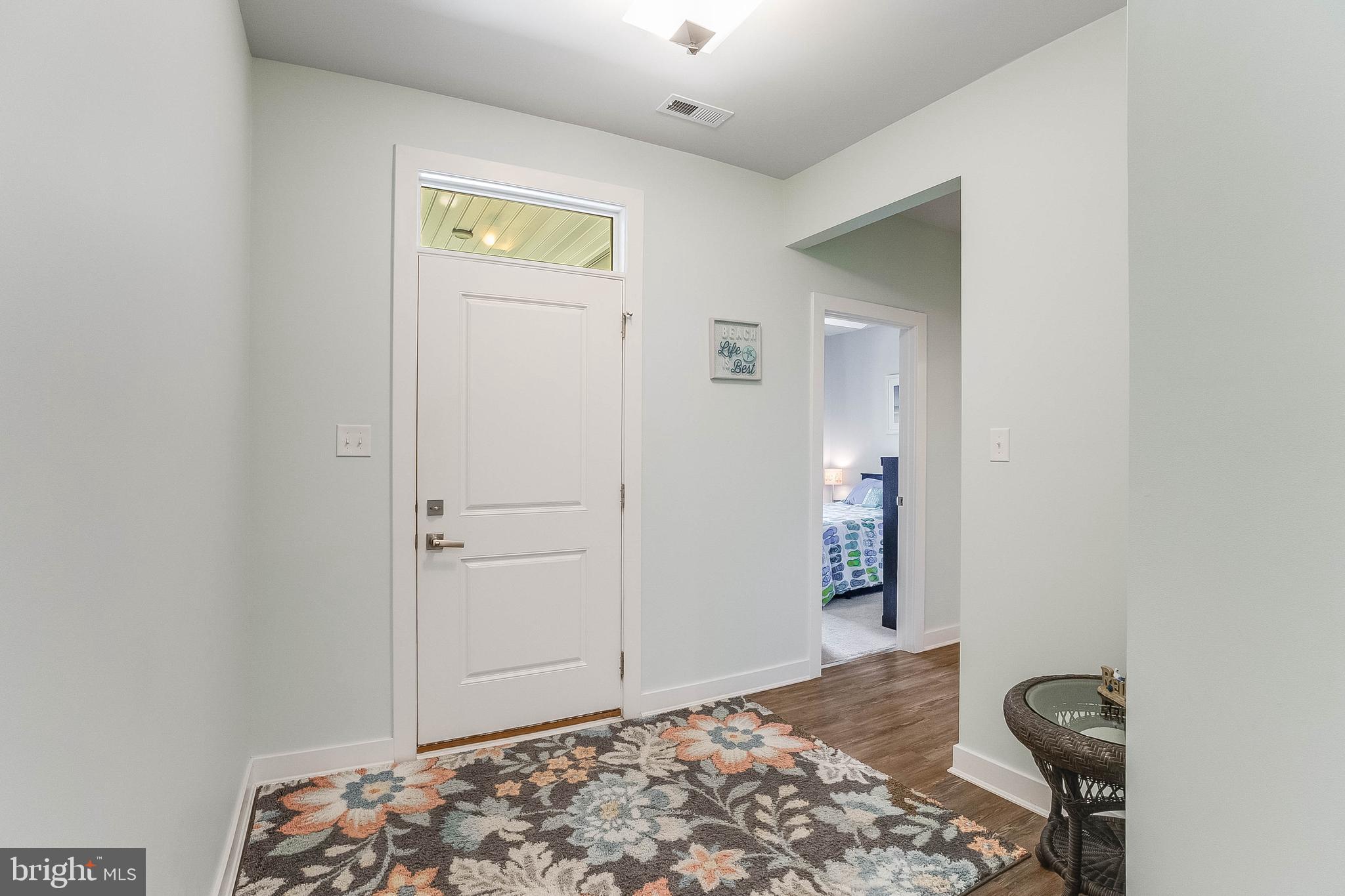 PELICAN POINT - Residential