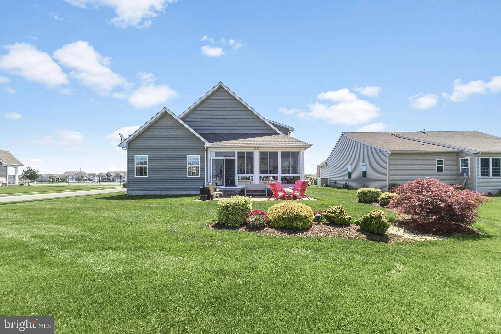 PELICAN POINT - Residential