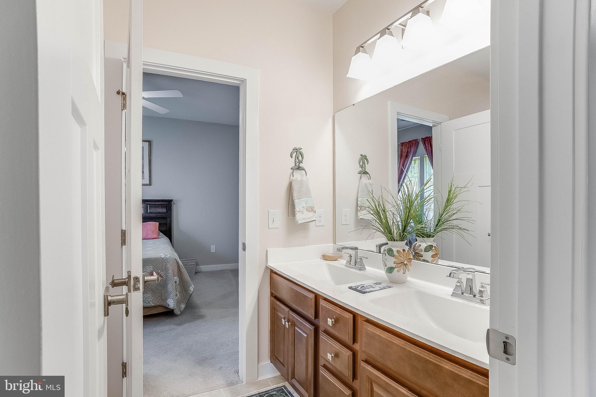 PELICAN POINT - Residential