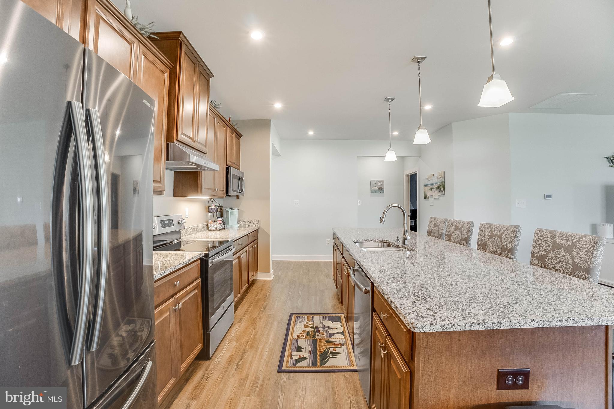 PELICAN POINT - Residential