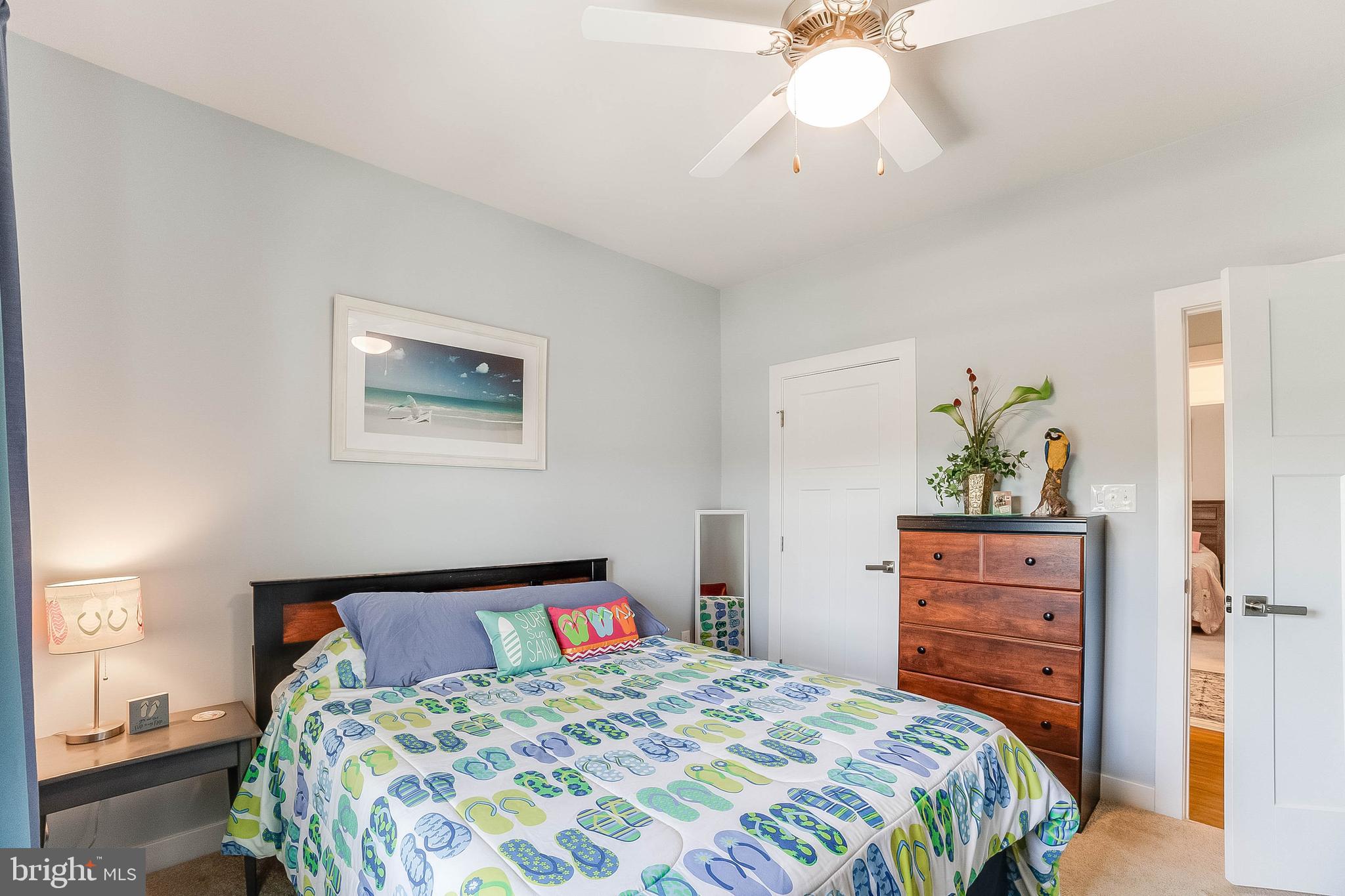 PELICAN POINT - Residential