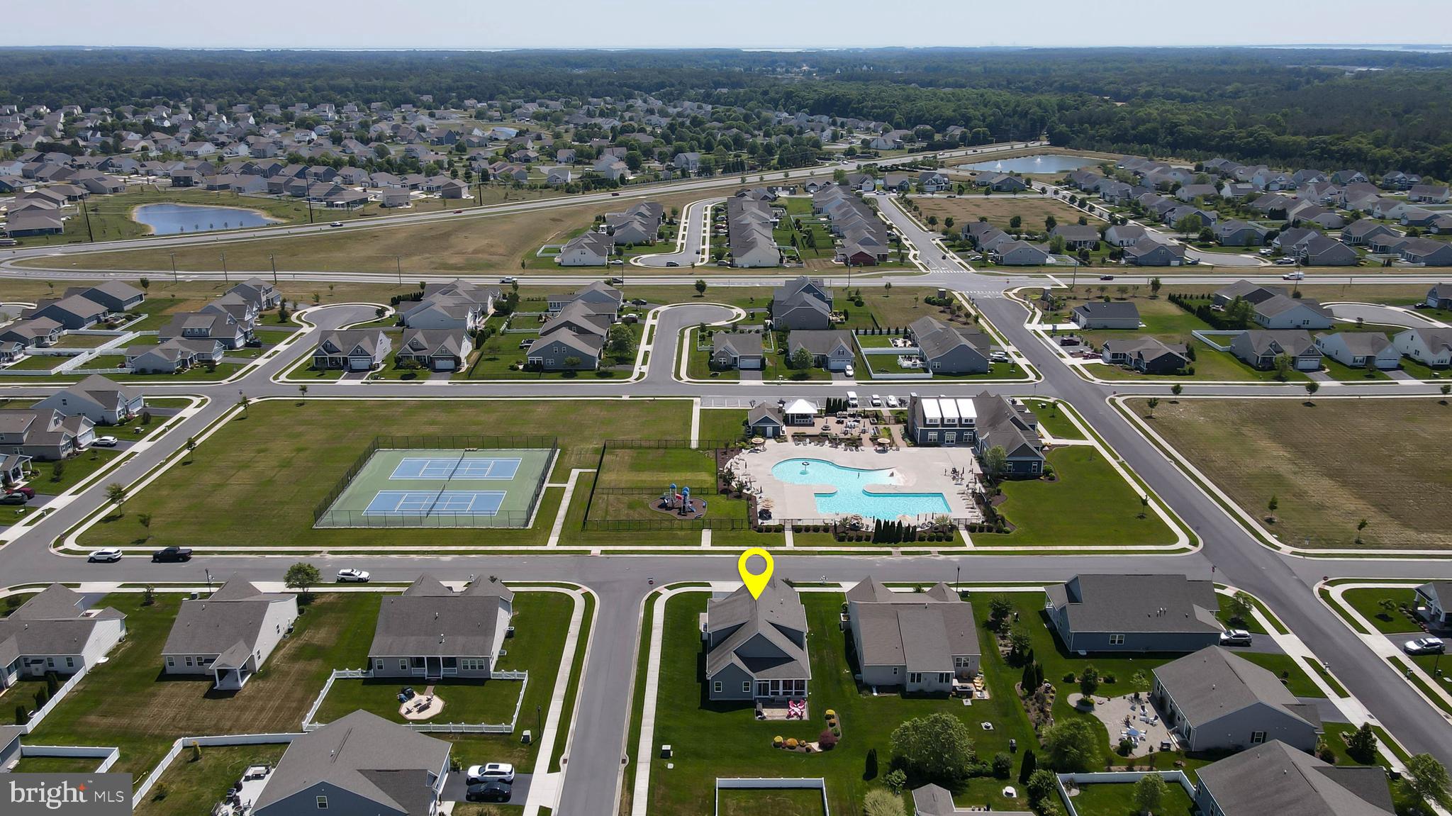 PELICAN POINT - Residential