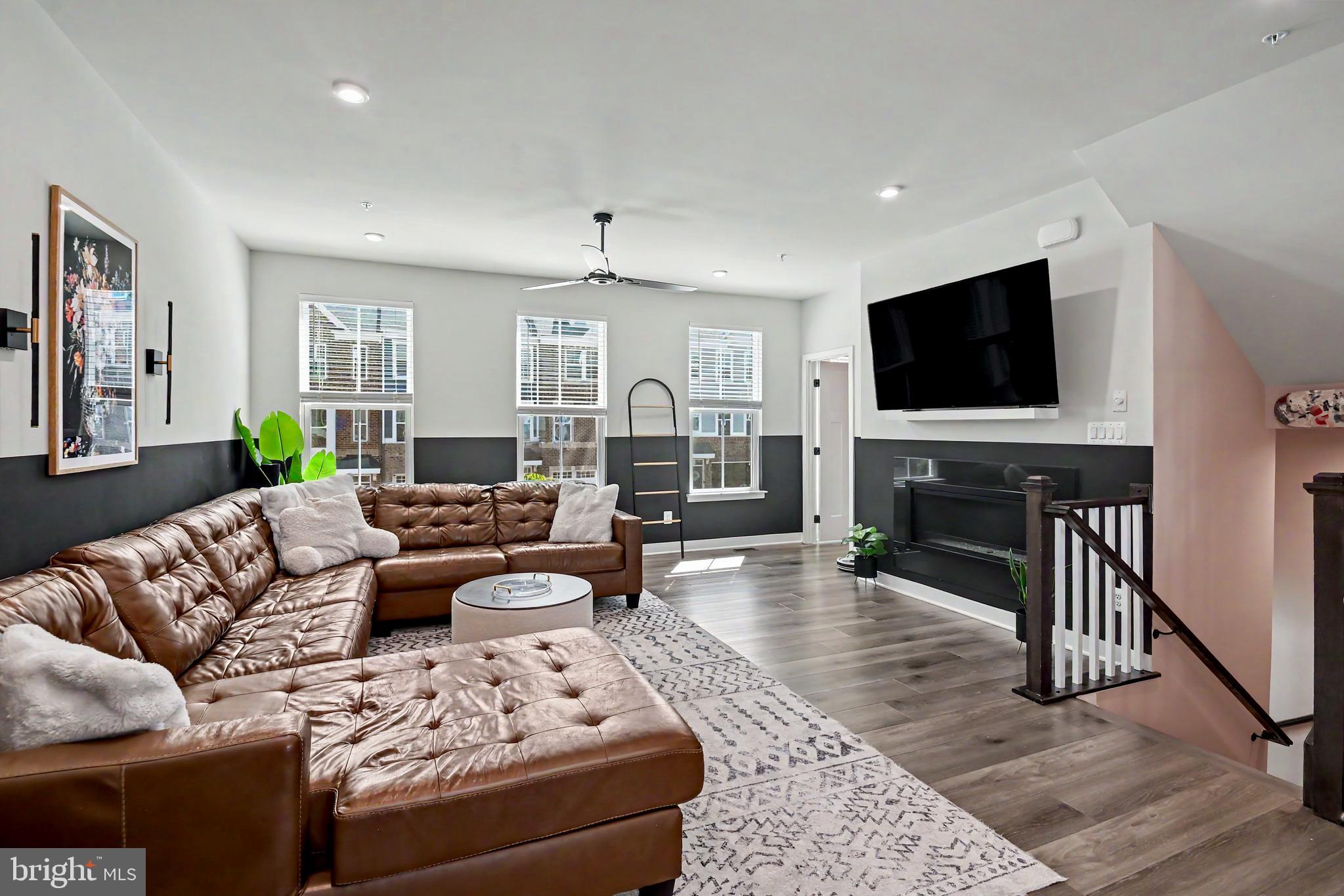 GREENLEIGH AT CROSSROADS - Residential