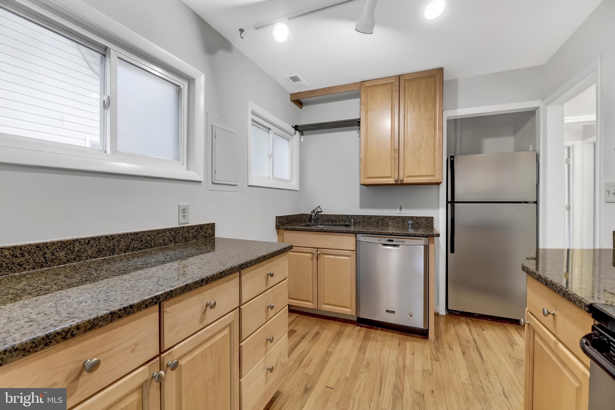 SYLVAN SHORES - Residential Lease