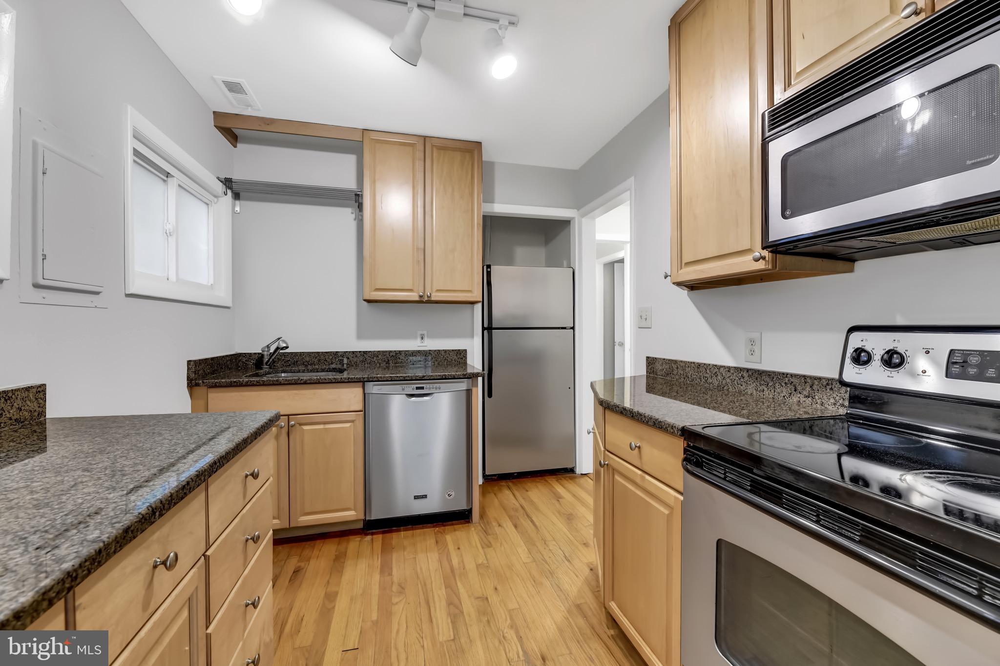 SYLVAN SHORES - Residential Lease