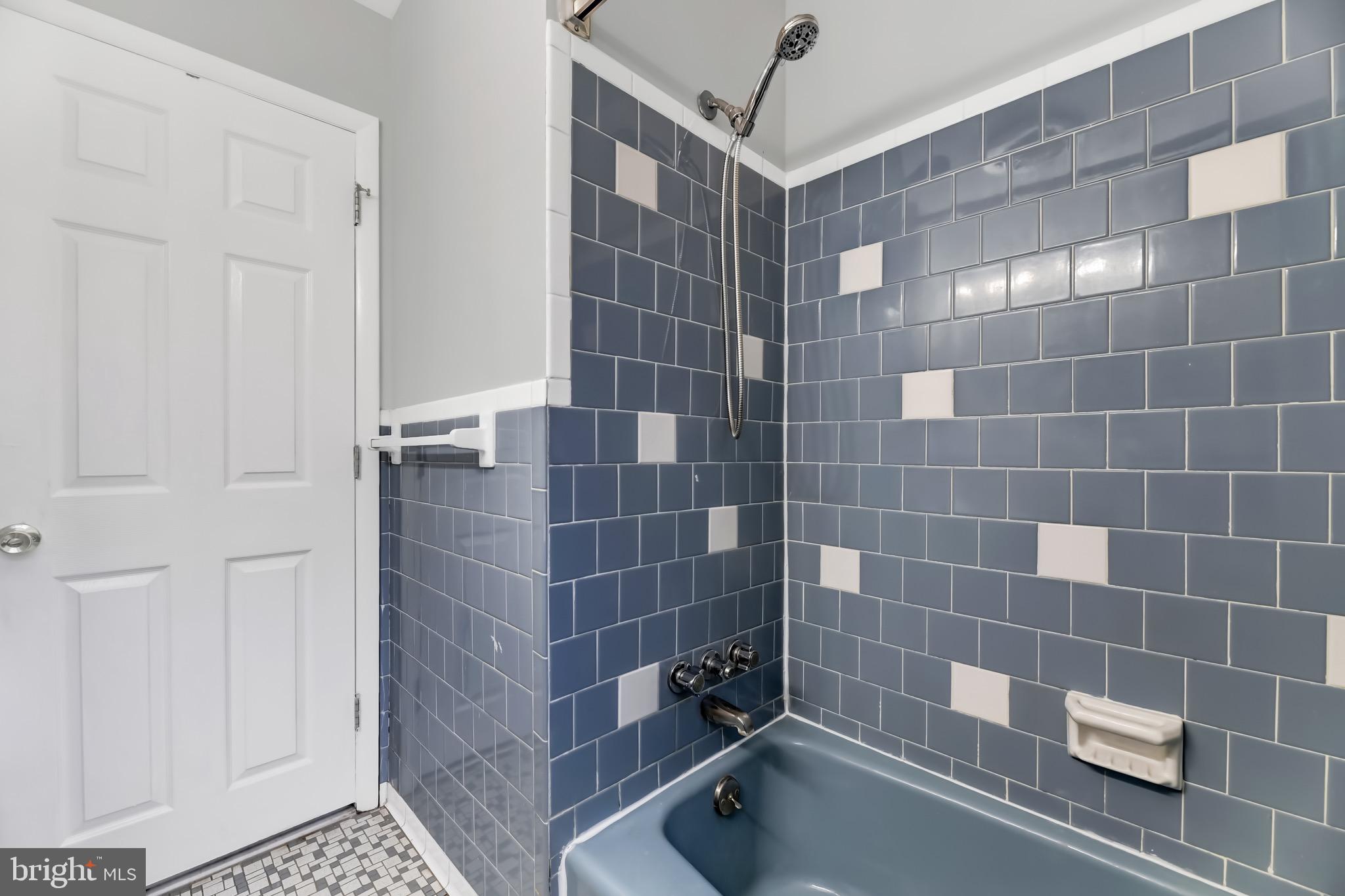 SYLVAN SHORES - Residential Lease