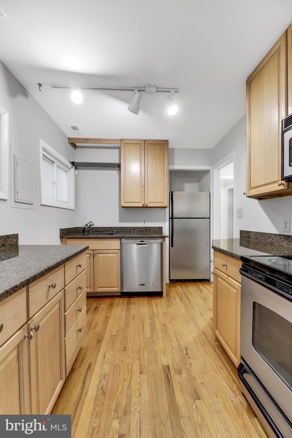 SYLVAN SHORES - Residential Lease