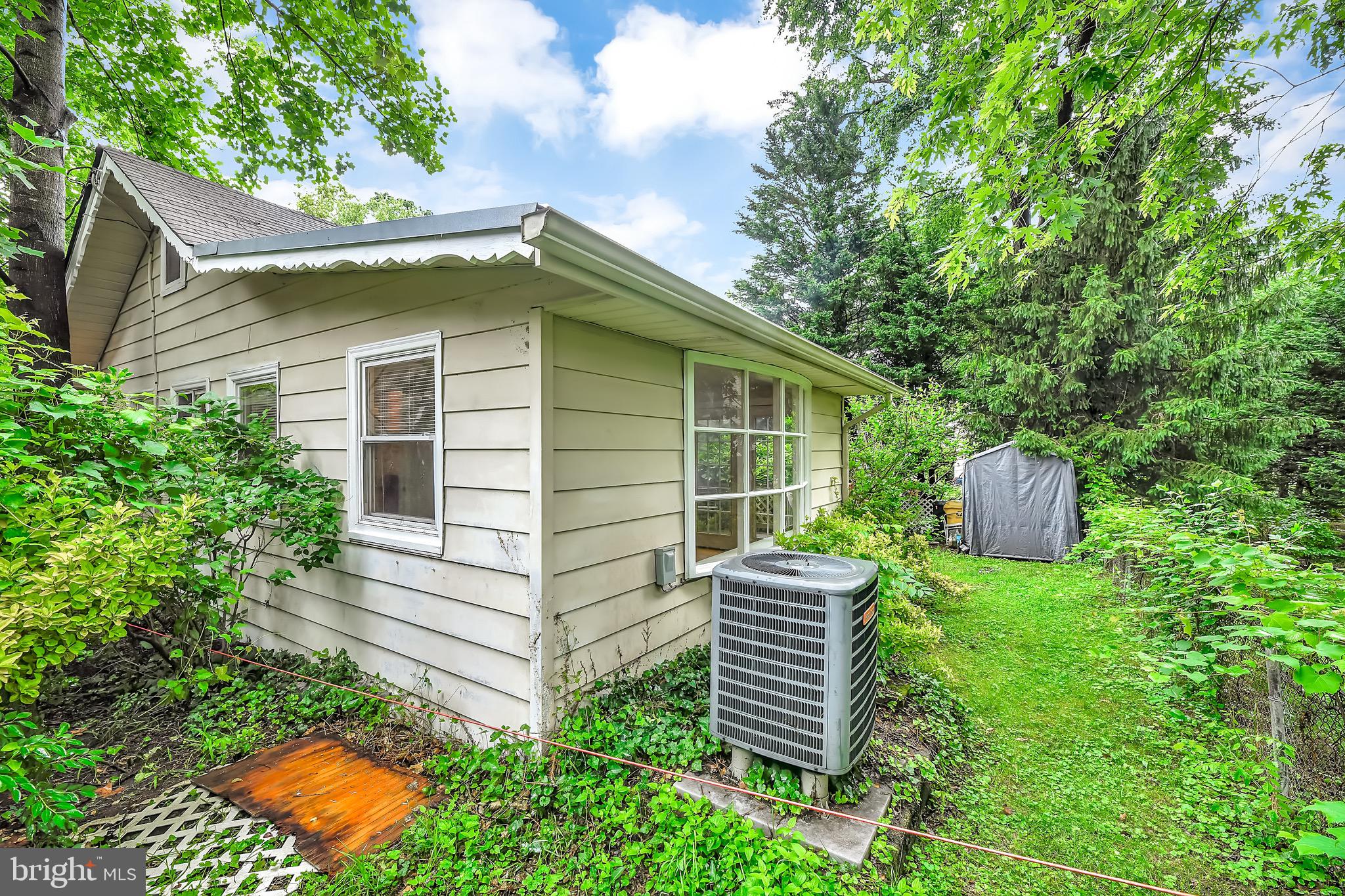 SYLVAN SHORES - Residential Lease