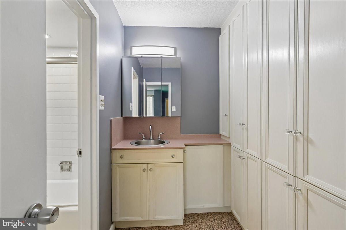 FRIENDSHIP HEIGHTS - Residential