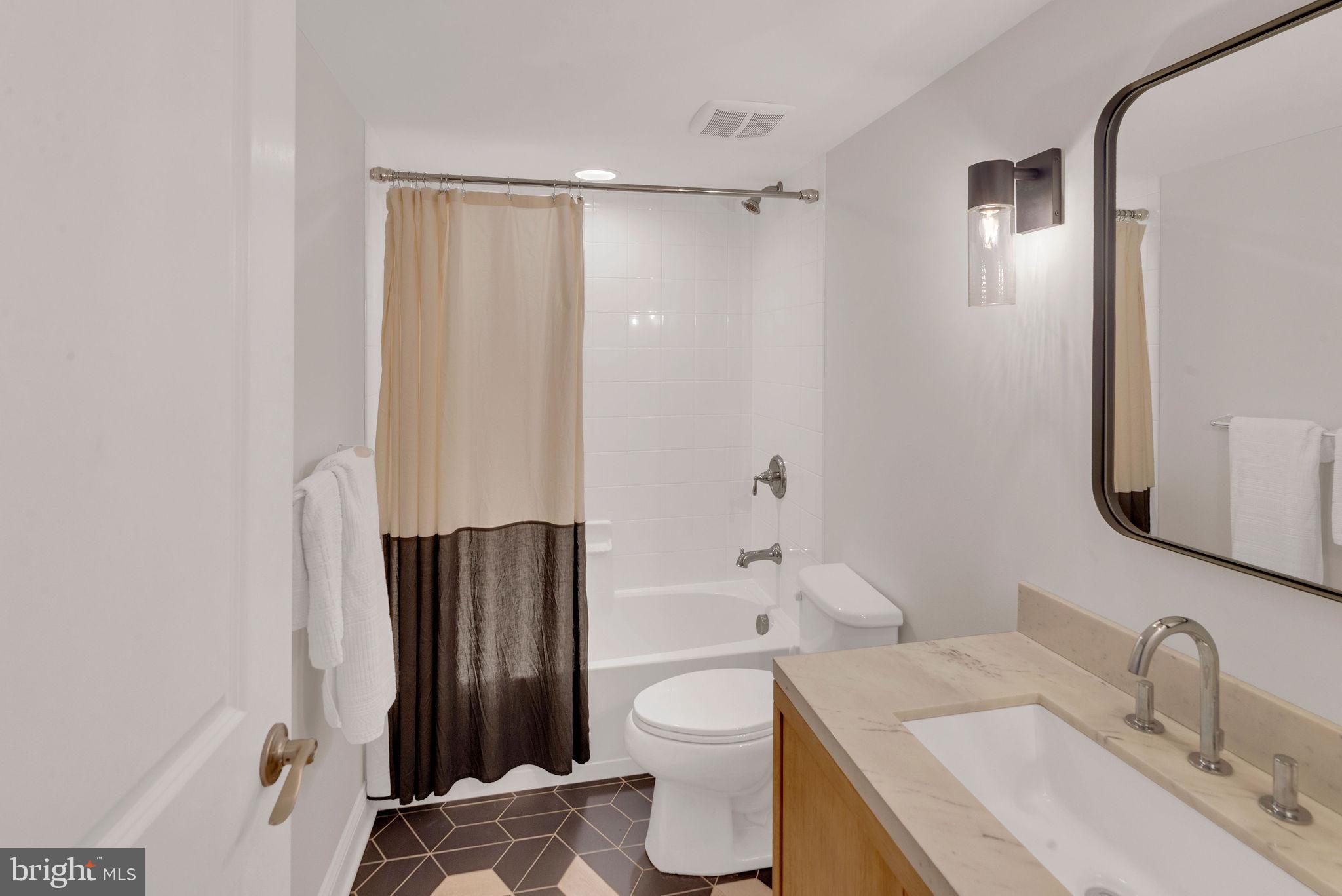CARRIAGE HILL - Residential