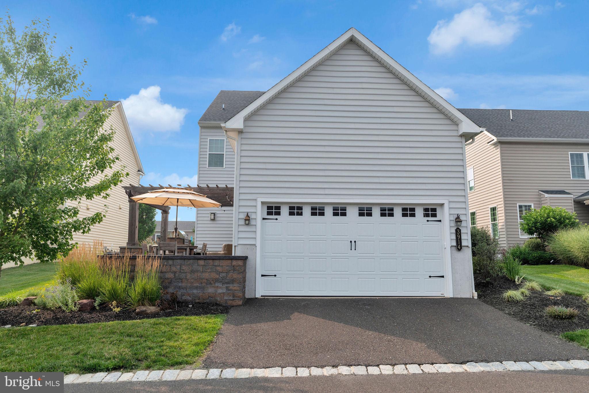 CARRIAGE HILL - Residential