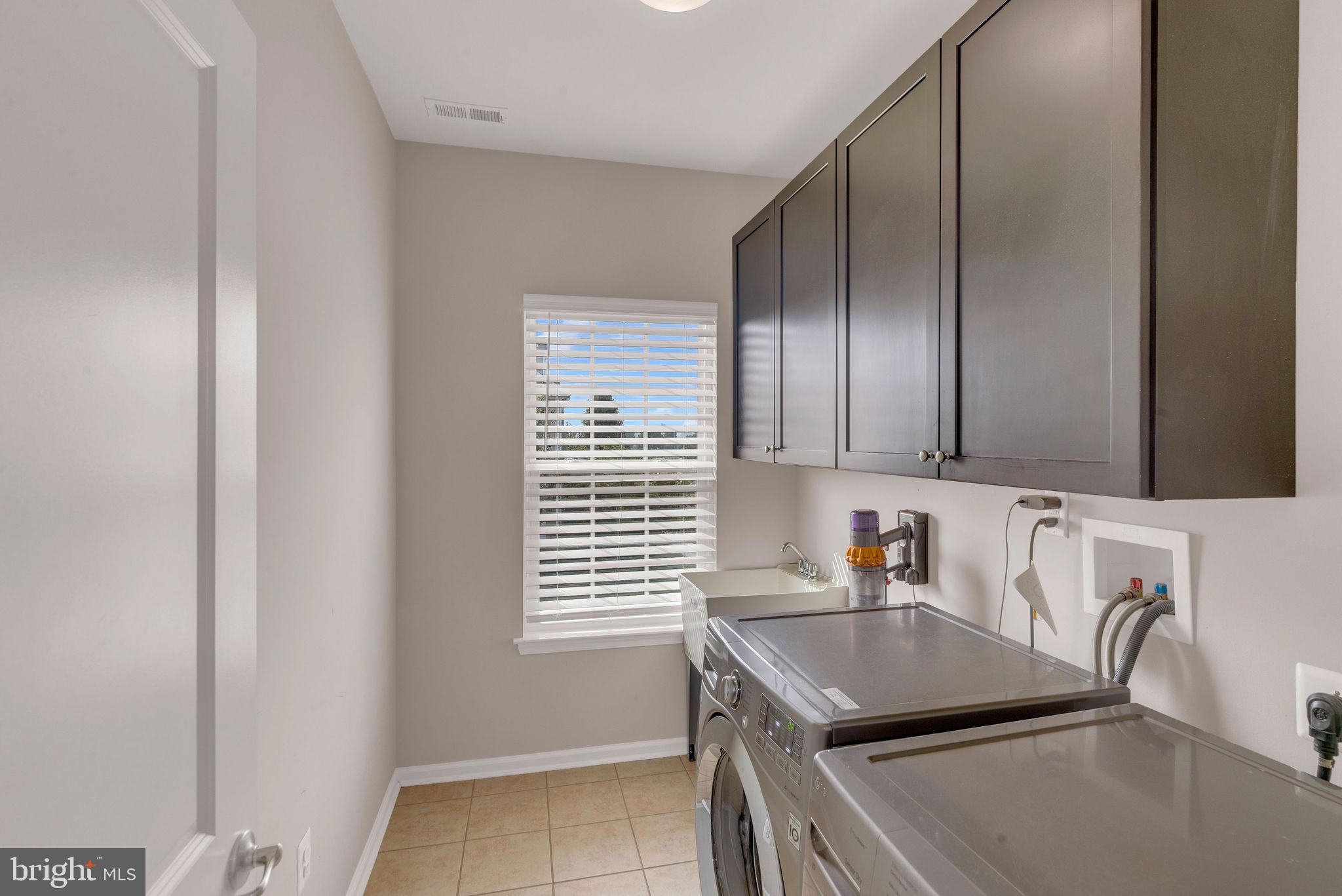 CARRIAGE HILL - Residential